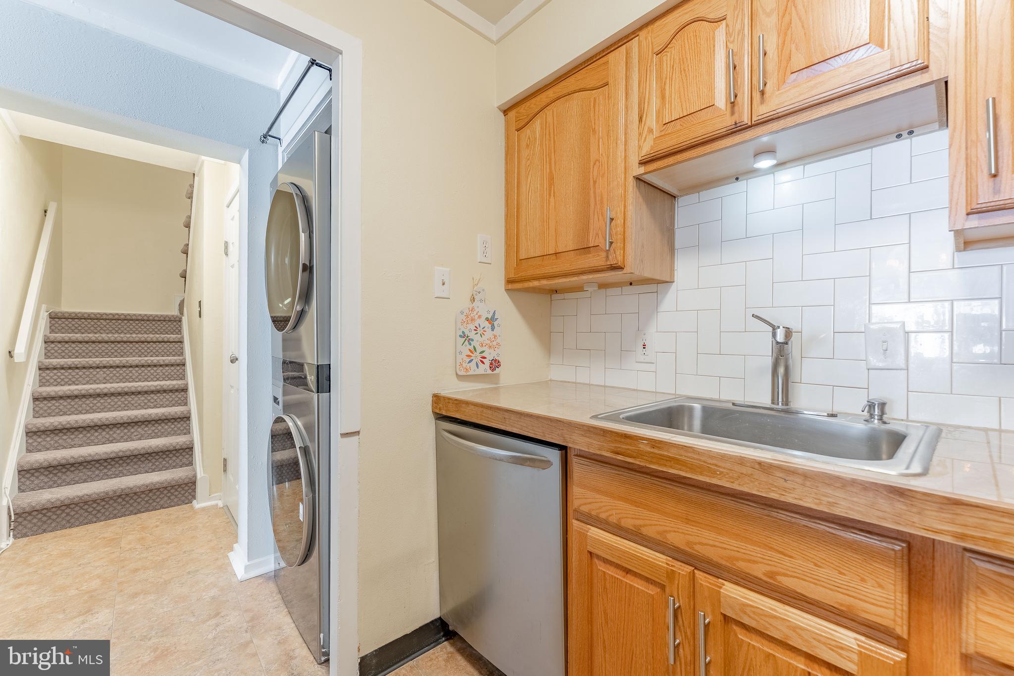 SUMMIT HOUSE - Residential