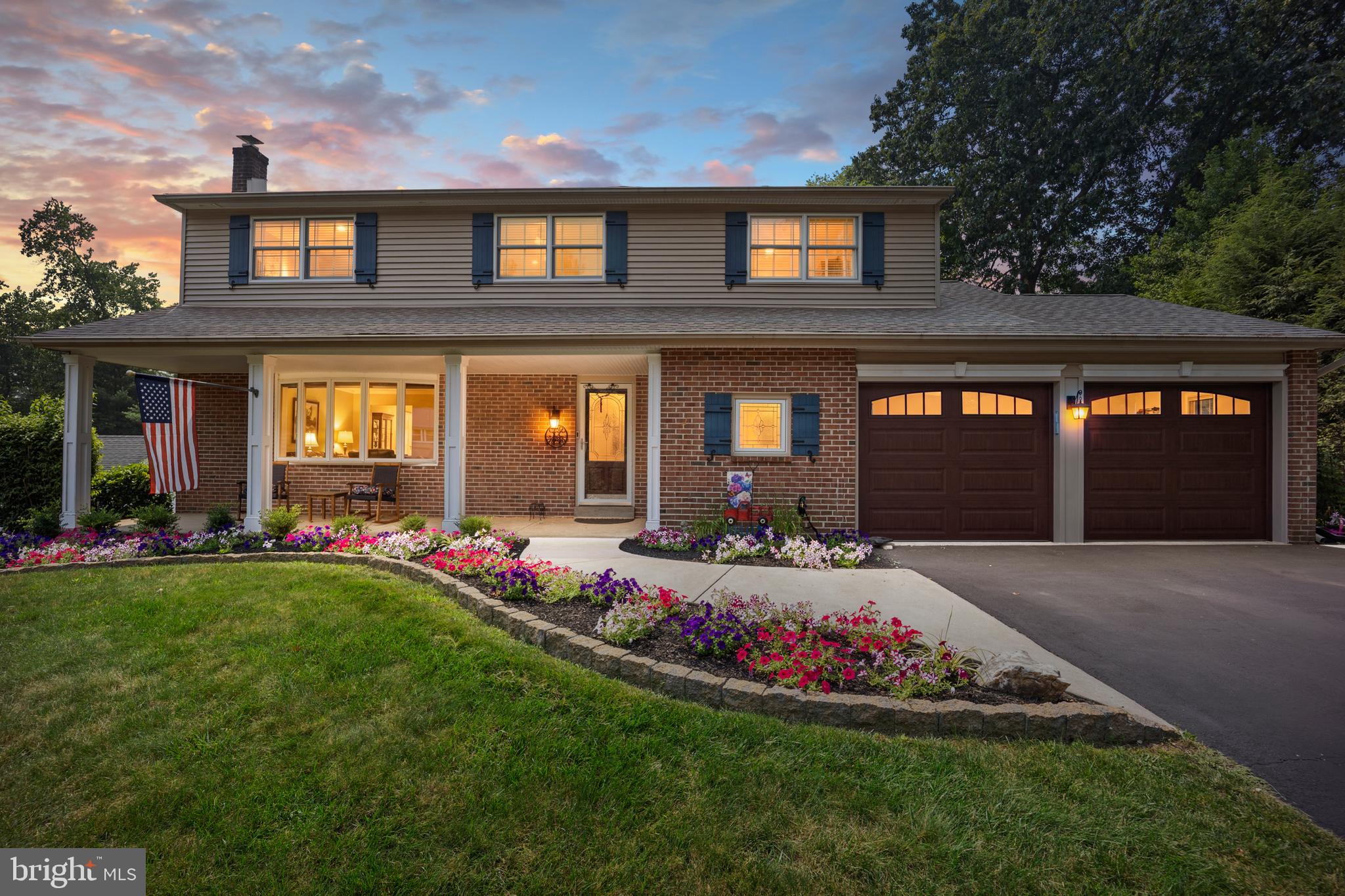 895 SYCAMORE DRIVE