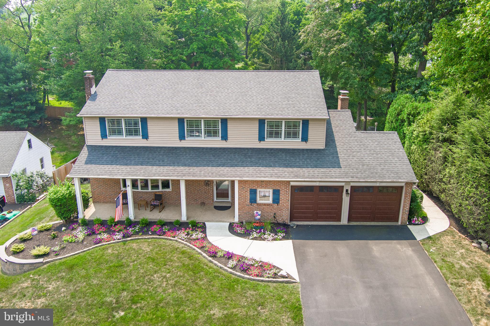 895 SYCAMORE DRIVE