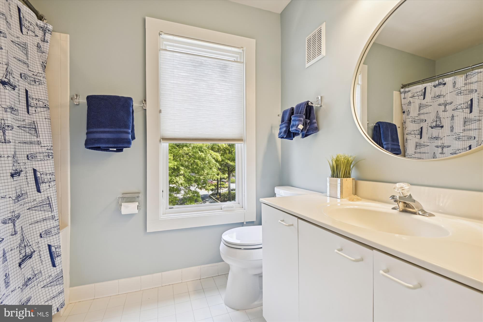 CHESAPEAKE HARBOUR - Residential