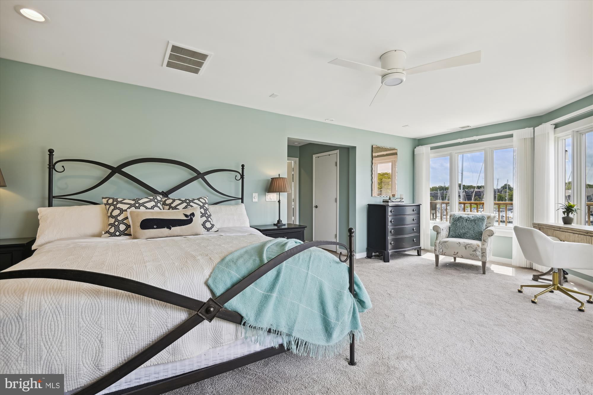 CHESAPEAKE HARBOUR - Residential