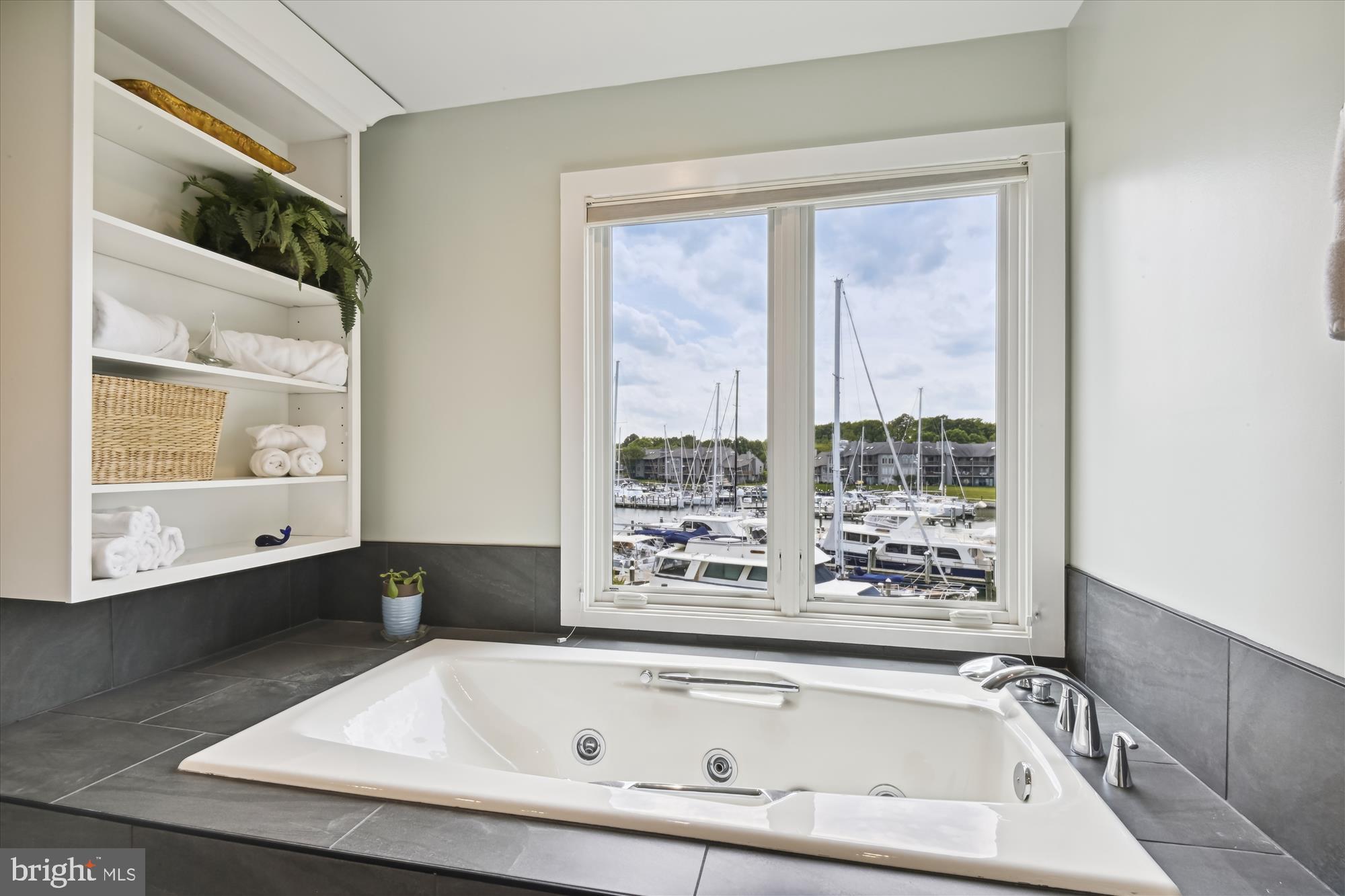 CHESAPEAKE HARBOUR - Residential