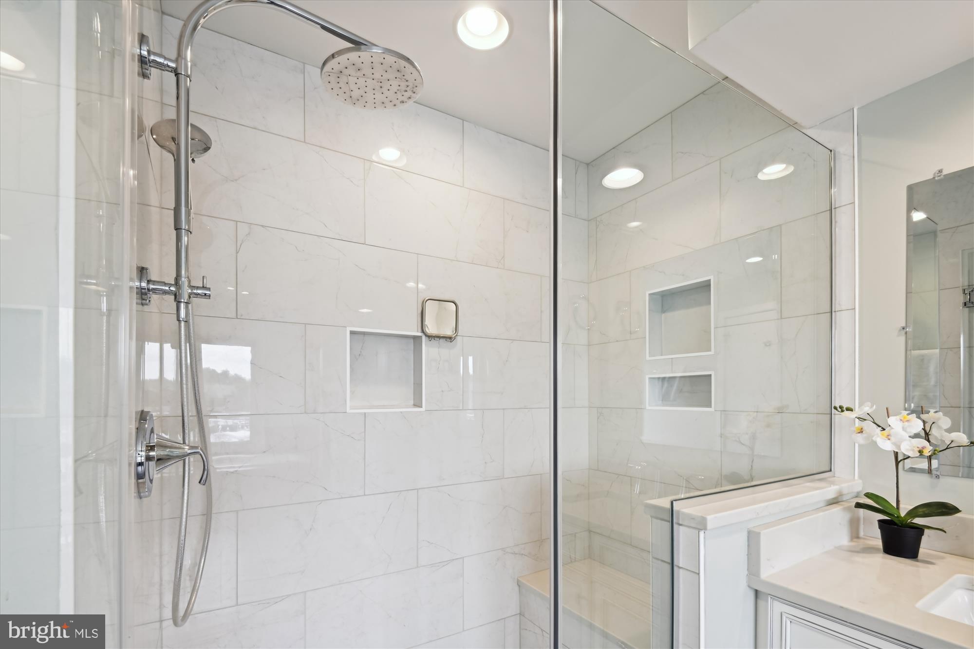 CHESAPEAKE HARBOUR - Residential