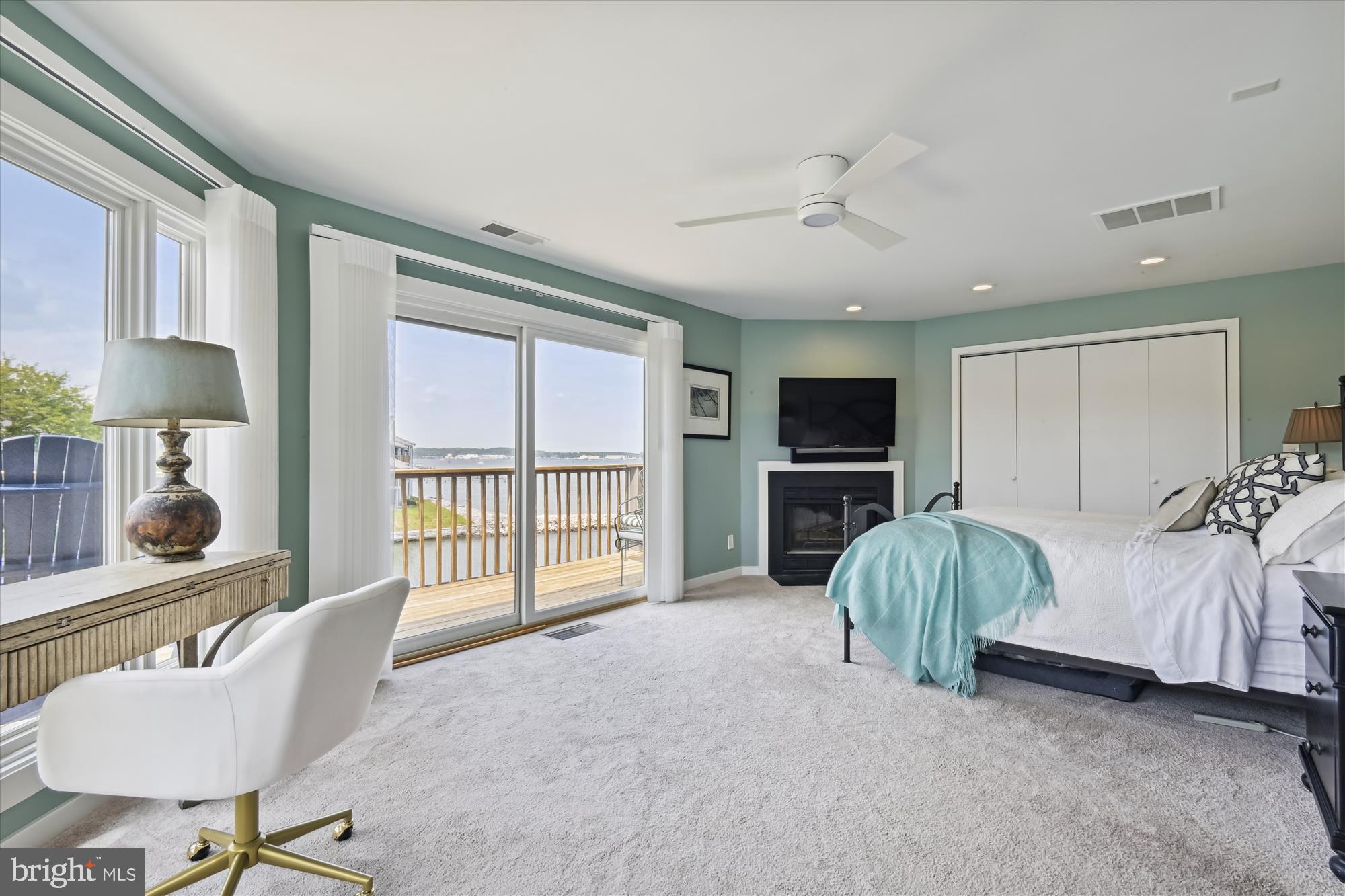 CHESAPEAKE HARBOUR - Residential