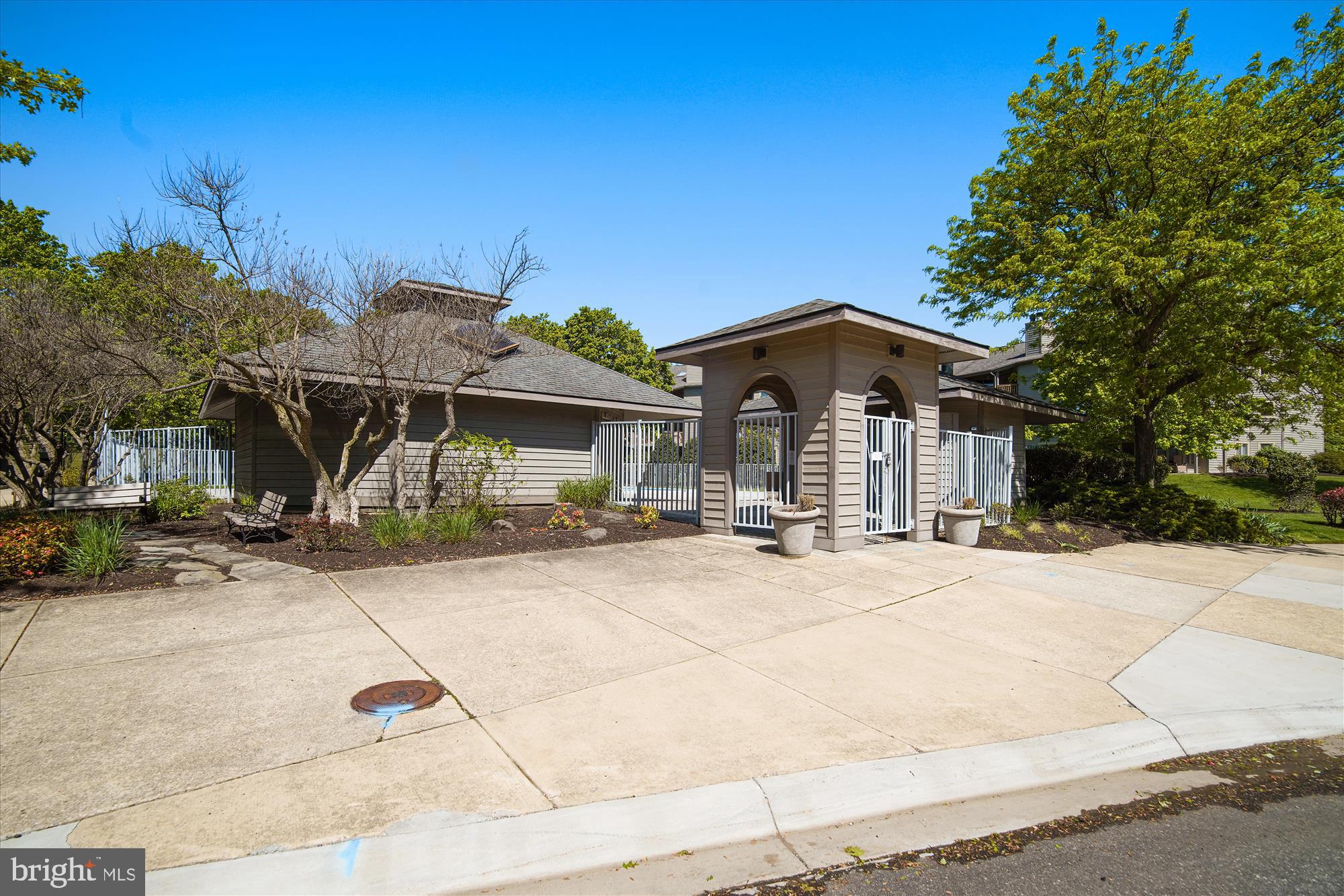 CHESAPEAKE HARBOUR - Residential