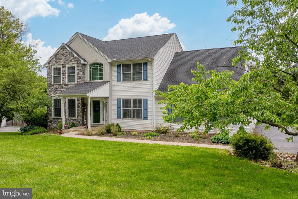 Photo of 761 Barrholly Drive, Lancaster, PA 17603 (MLS # PALA2050566)