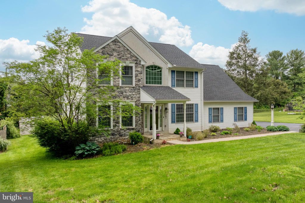 Photo of 761 Barrholly Drive, Lancaster, PA 17603 (MLS # PALA2050566)