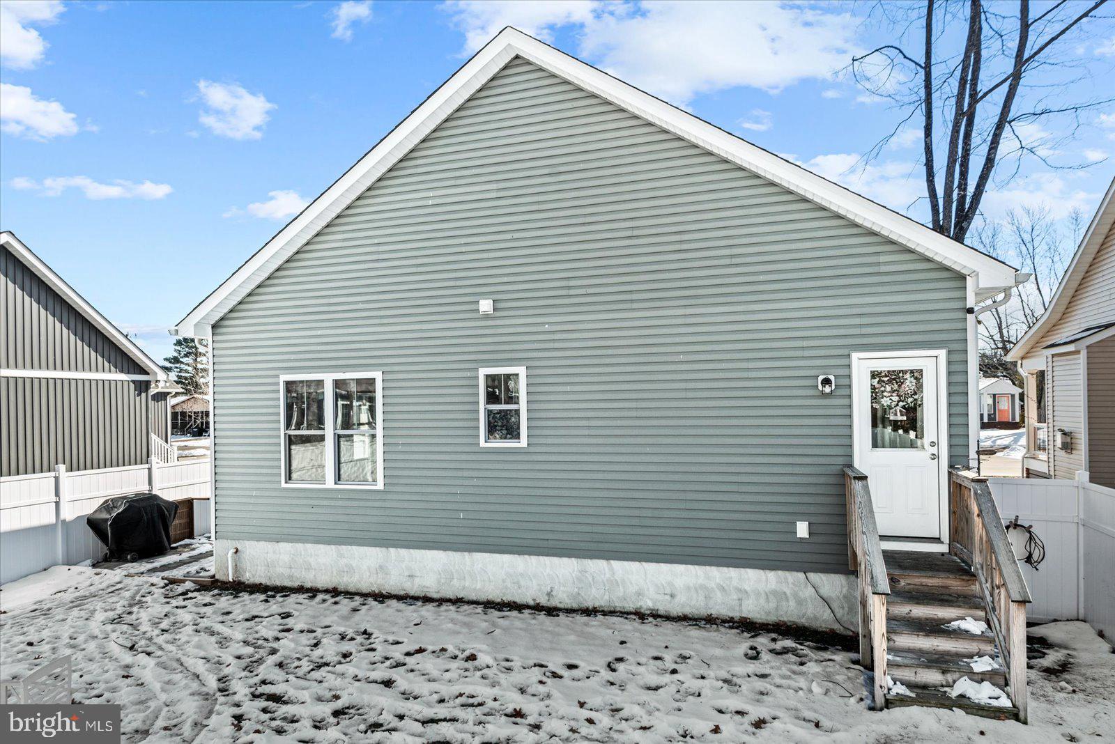 CLASSIC SHORES - Residential