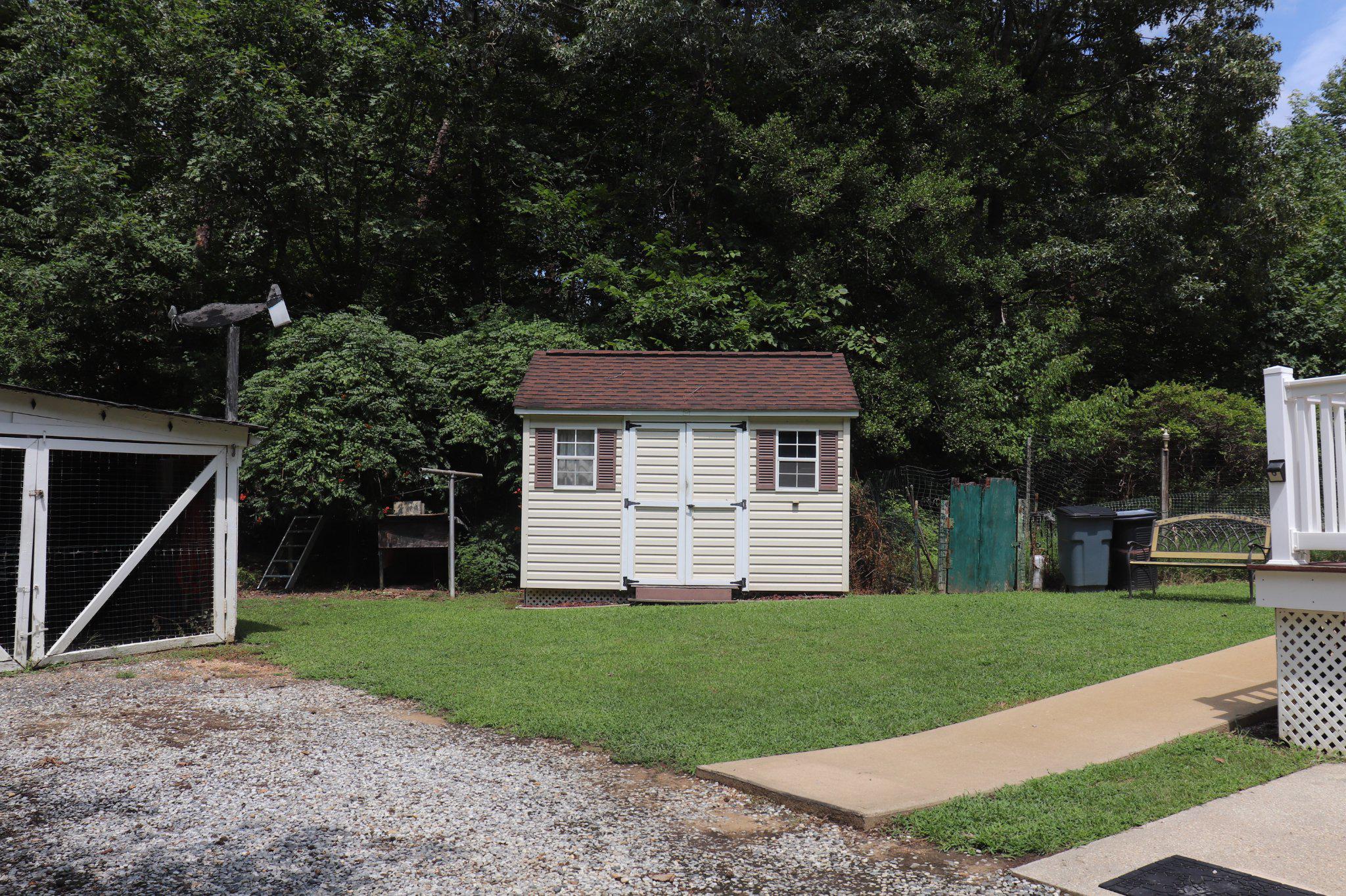 2210 SANDY POINT ROAD