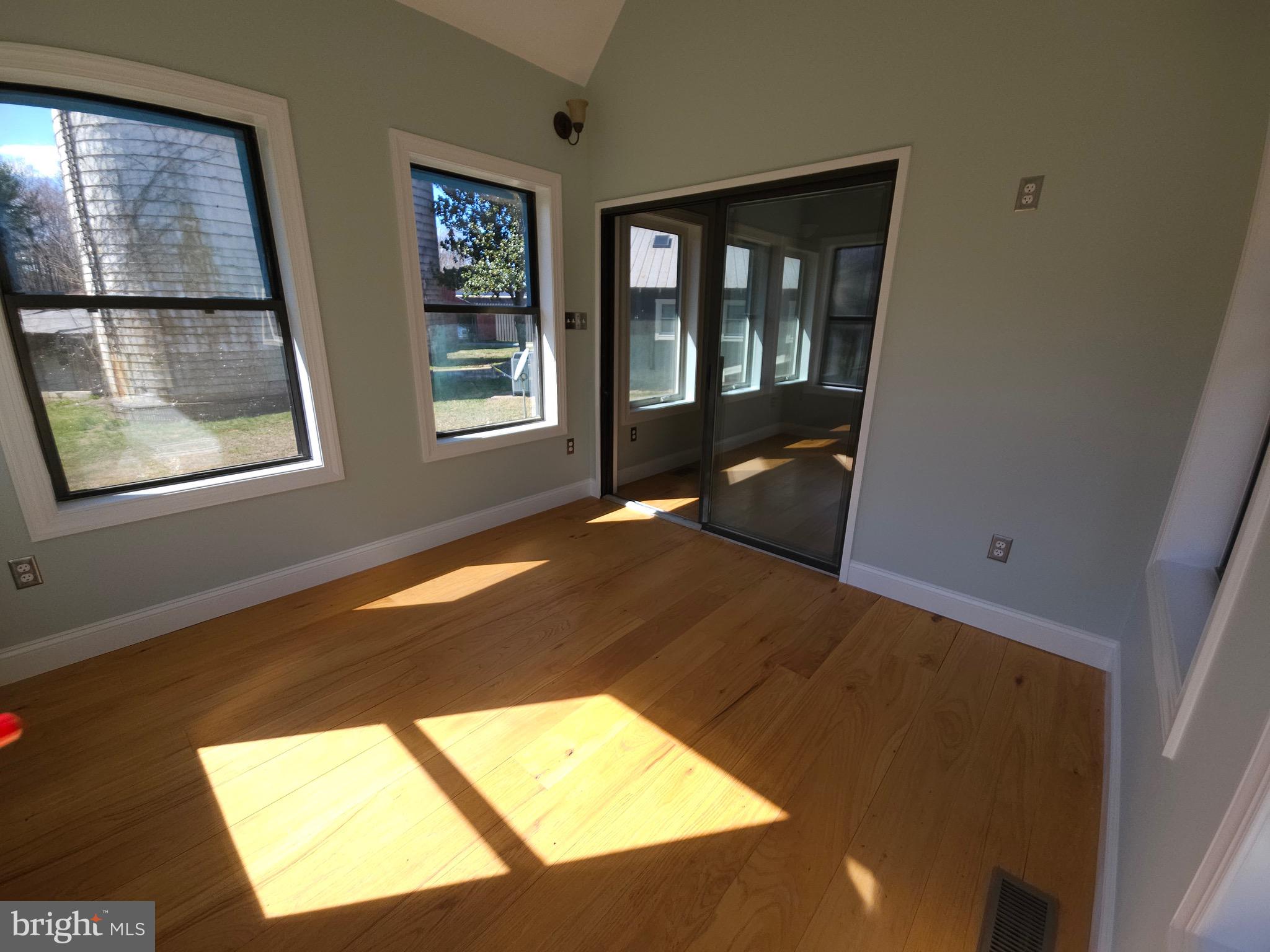 GOLDEN HILL ESTS - Residential Lease