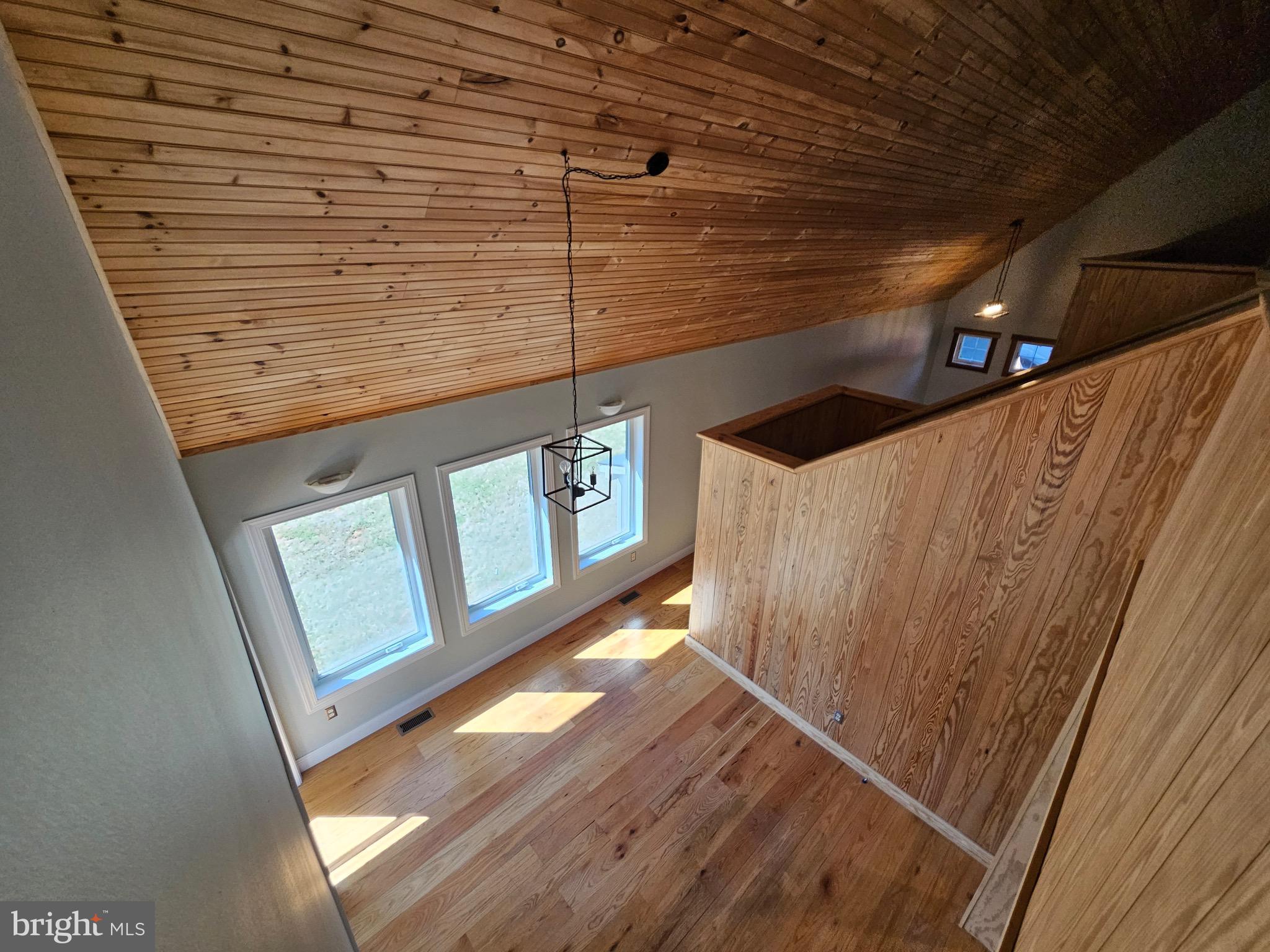 GOLDEN HILL ESTS - Residential Lease