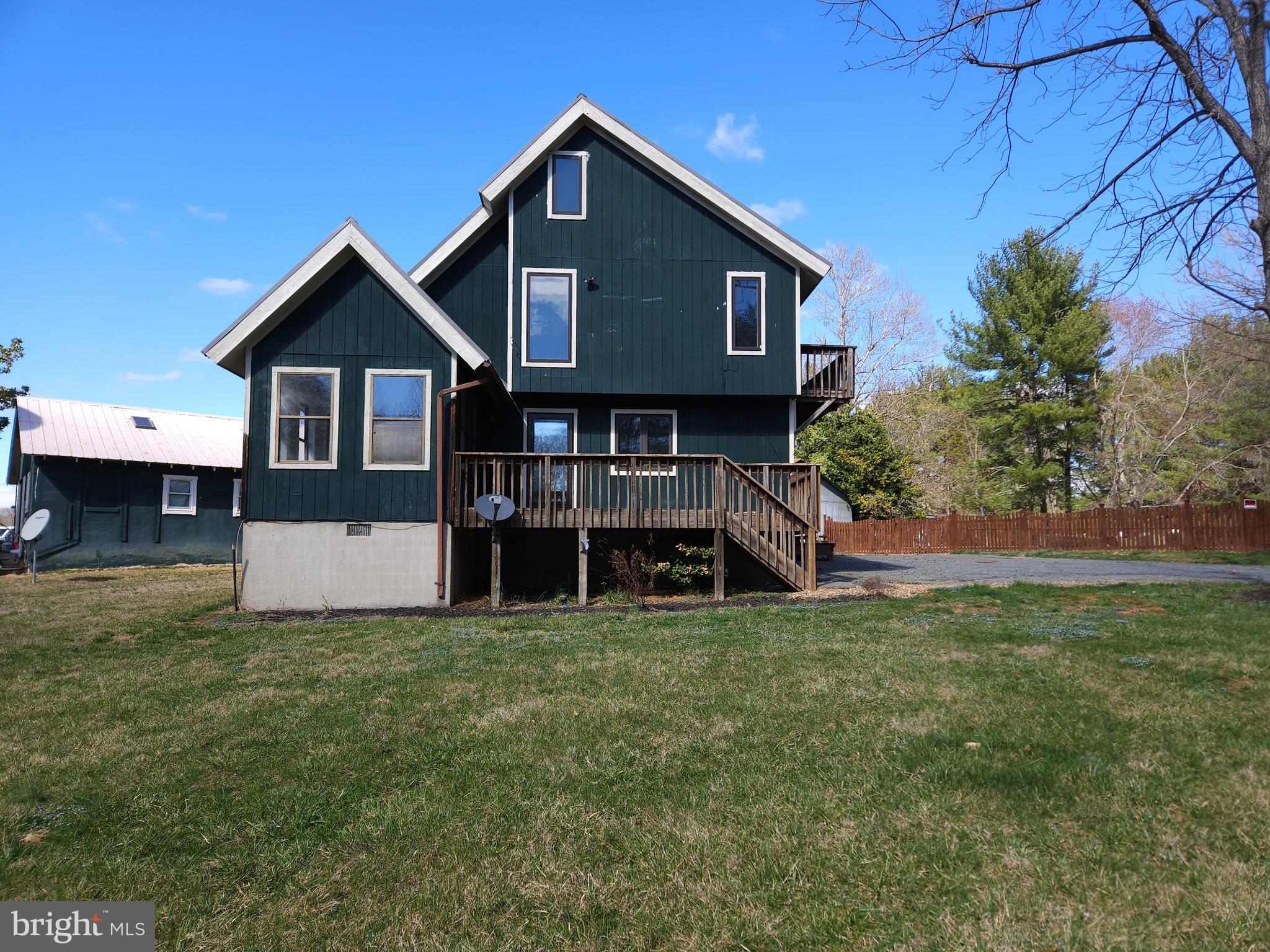 GOLDEN HILL ESTS - Residential Lease