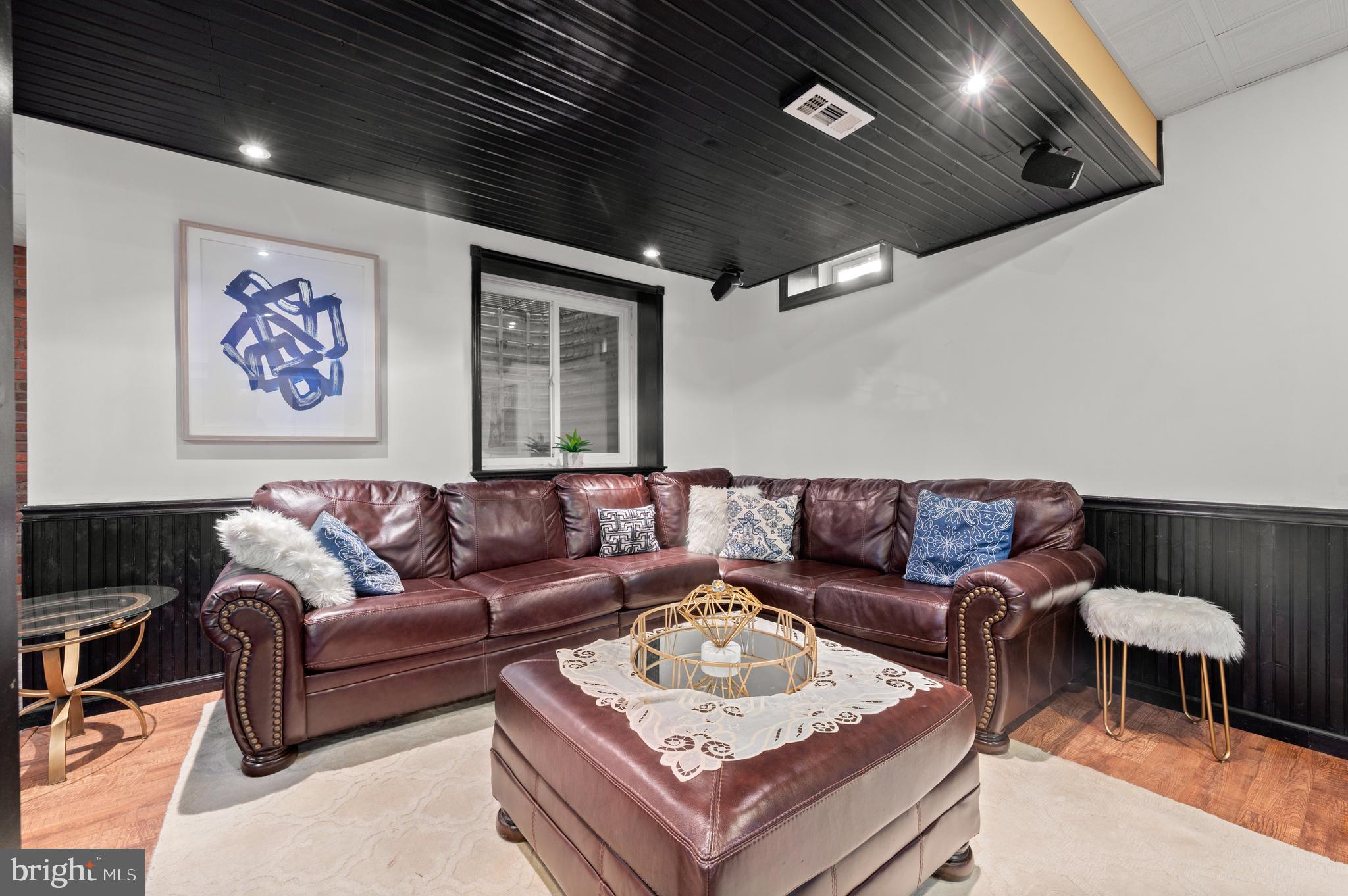 MANCHESTER FARMS - Residential