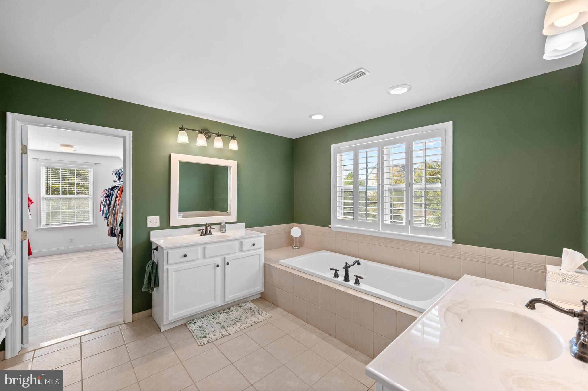 MANCHESTER FARMS - Residential