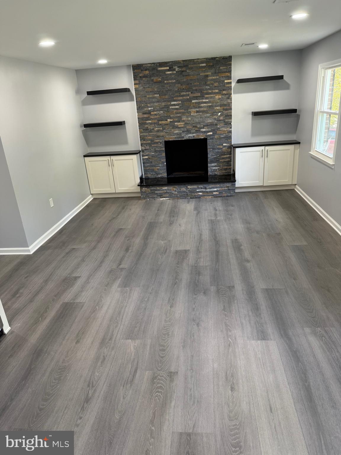 NEWINGTON WOODS - Residential Lease