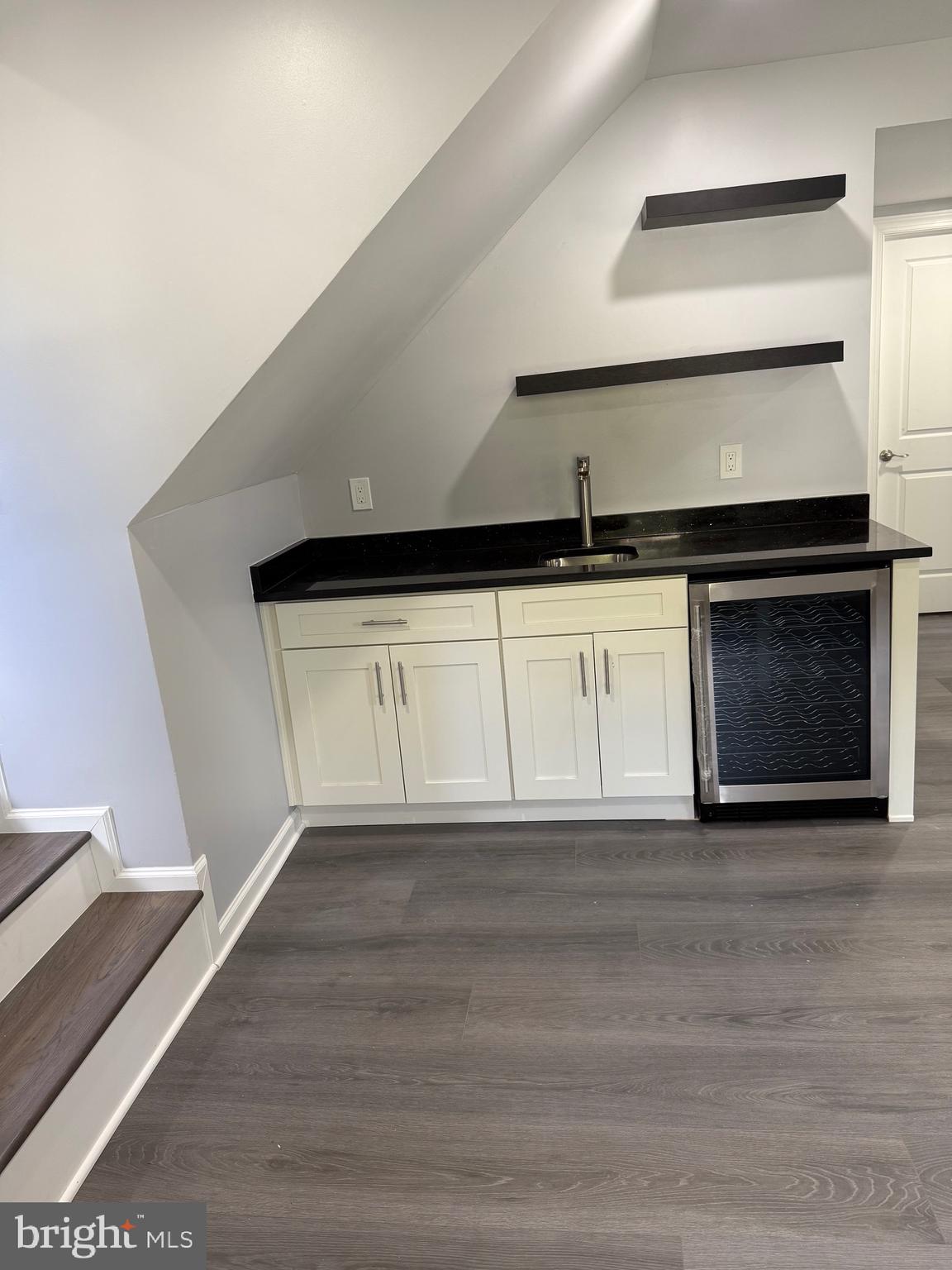 NEWINGTON WOODS - Residential Lease