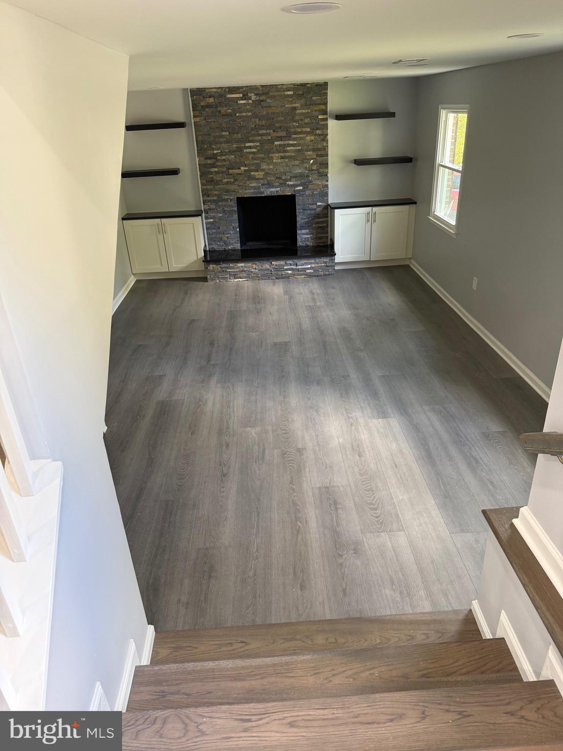 NEWINGTON WOODS - Residential Lease