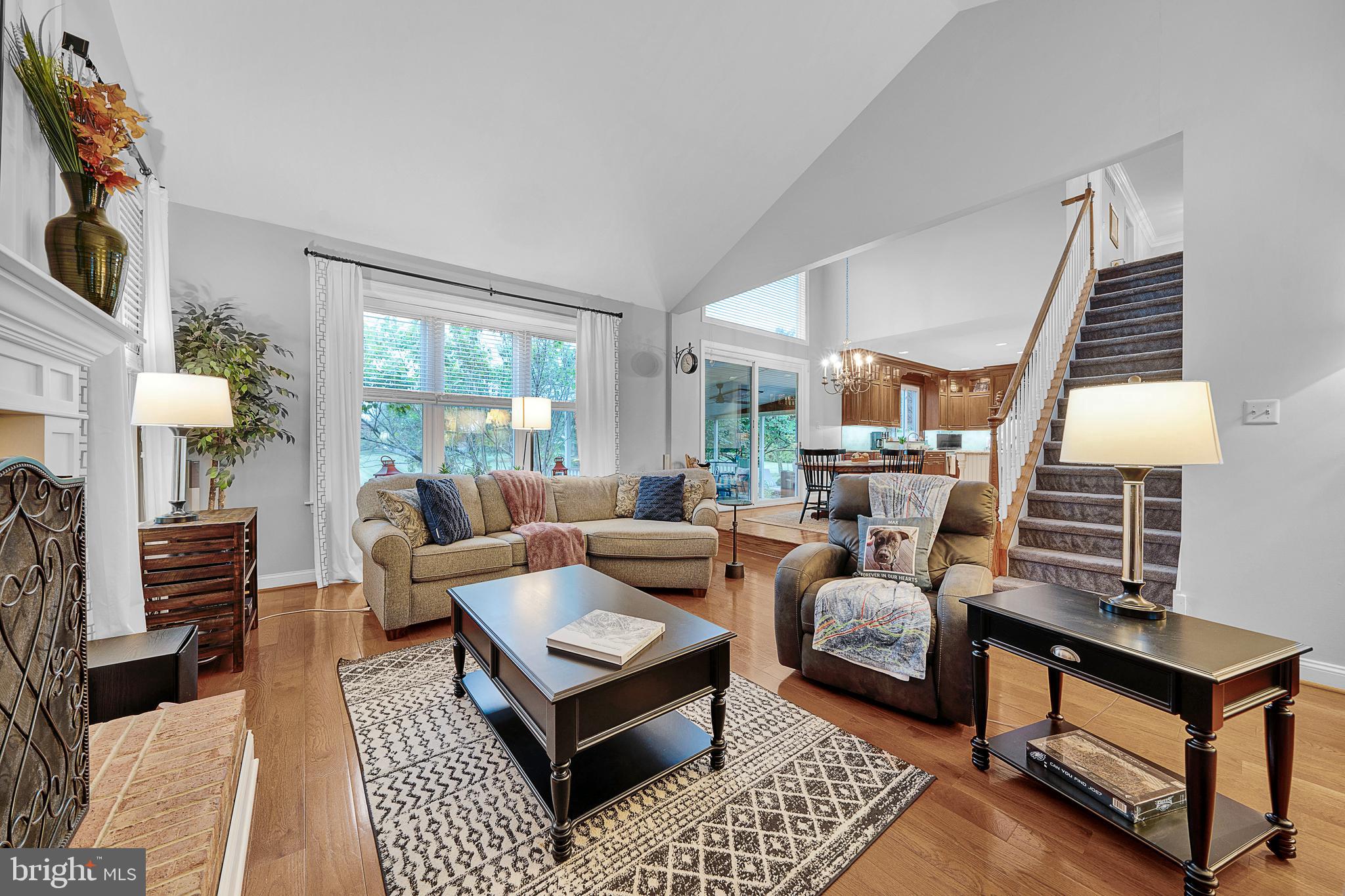 COUNTRY RIDGE - Residential