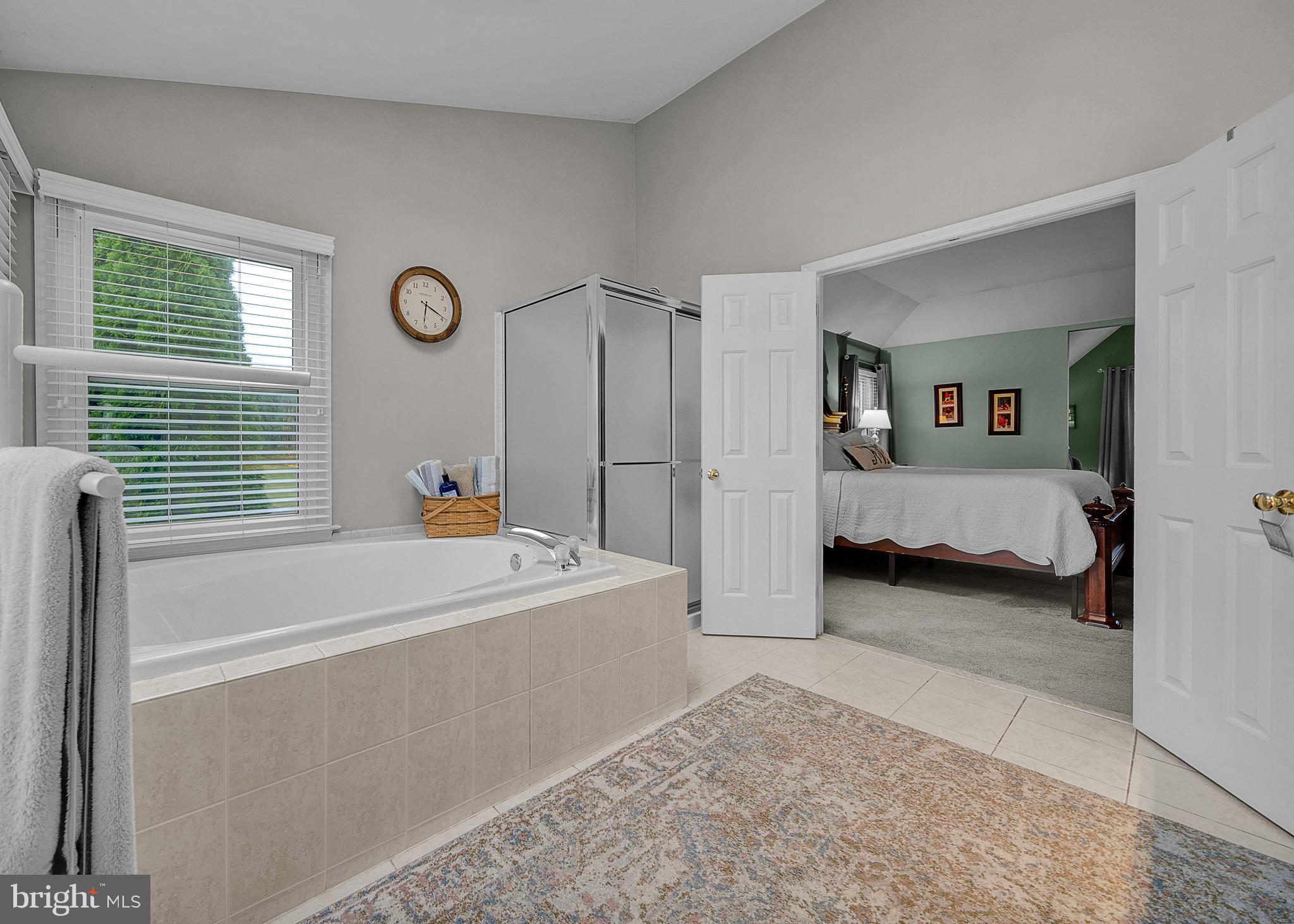 COUNTRY RIDGE - Residential