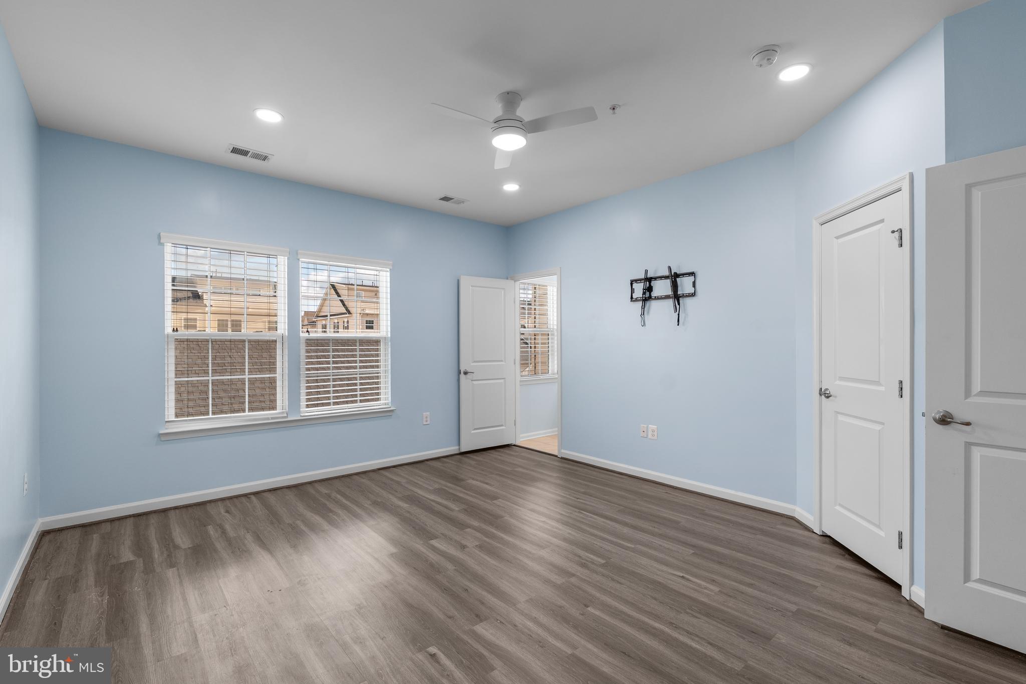 LANDSDALE - Residential Lease