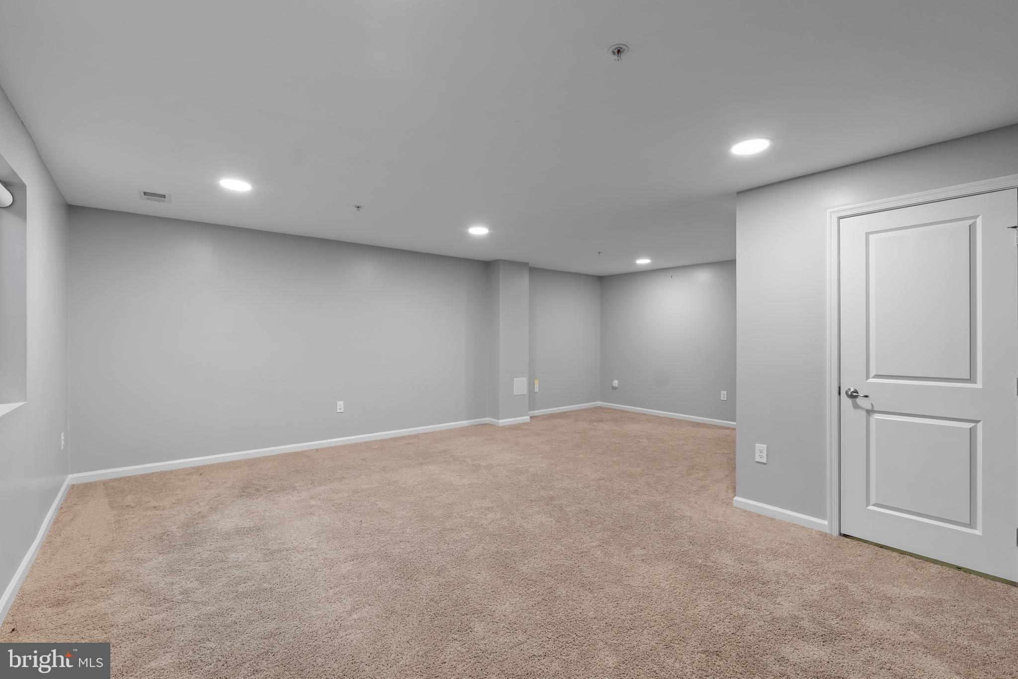 LANDSDALE - Residential Lease