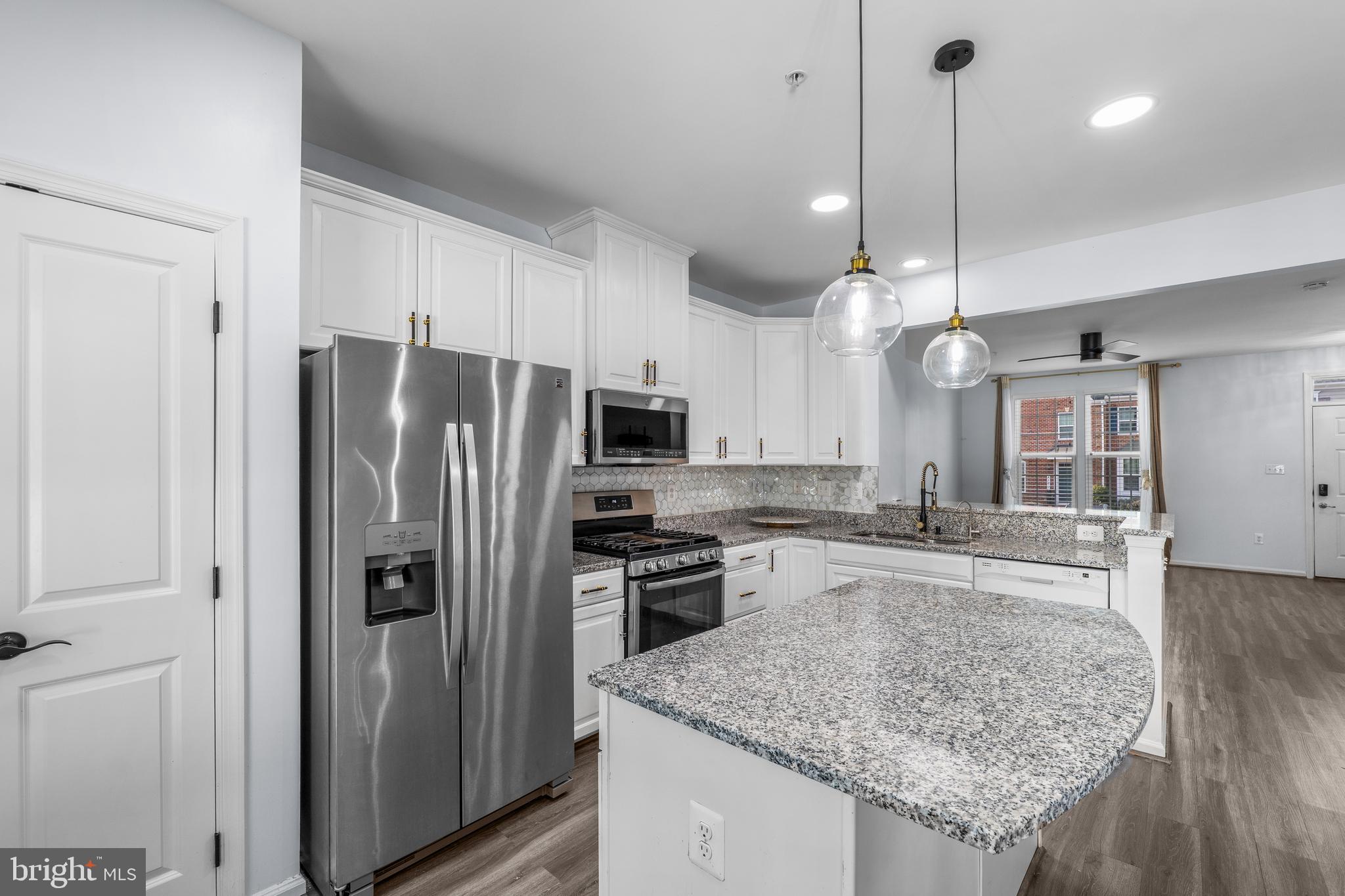 LANDSDALE - Residential Lease