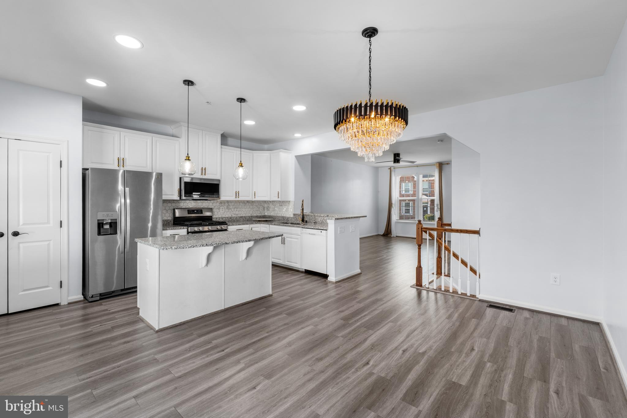 LANDSDALE - Residential Lease