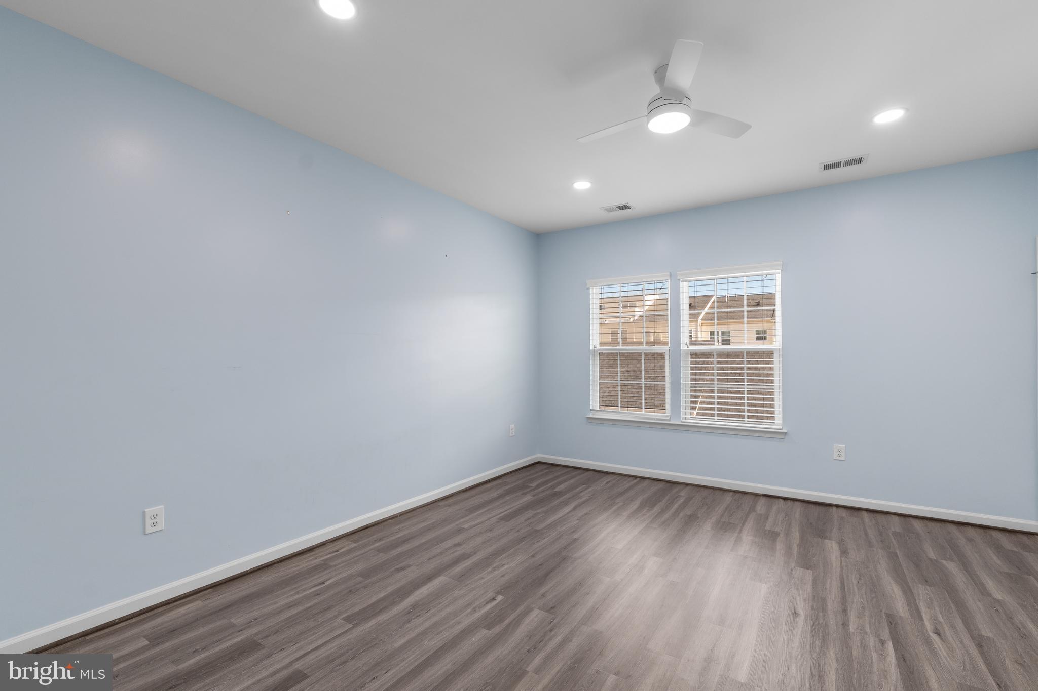 LANDSDALE - Residential Lease