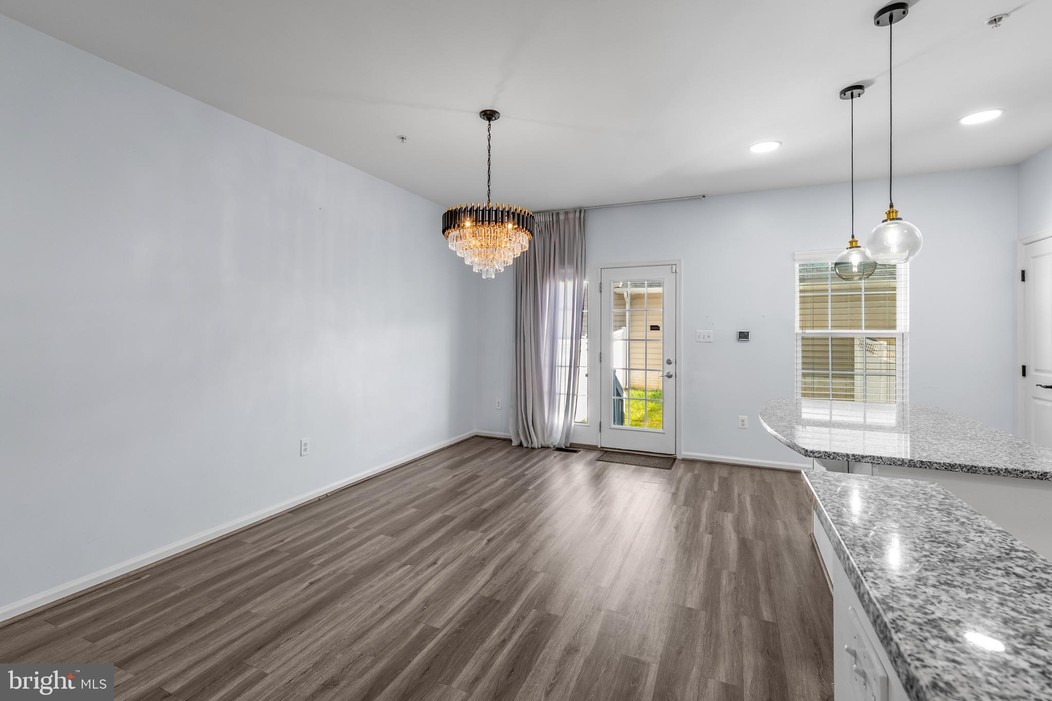 LANDSDALE - Residential Lease