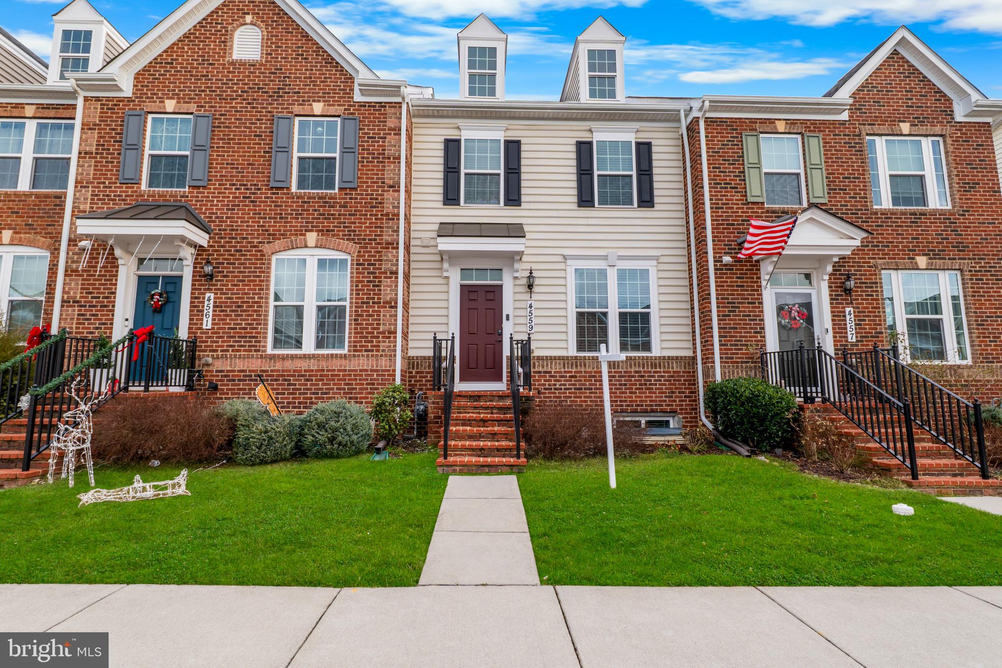 LANDSDALE - Residential Lease