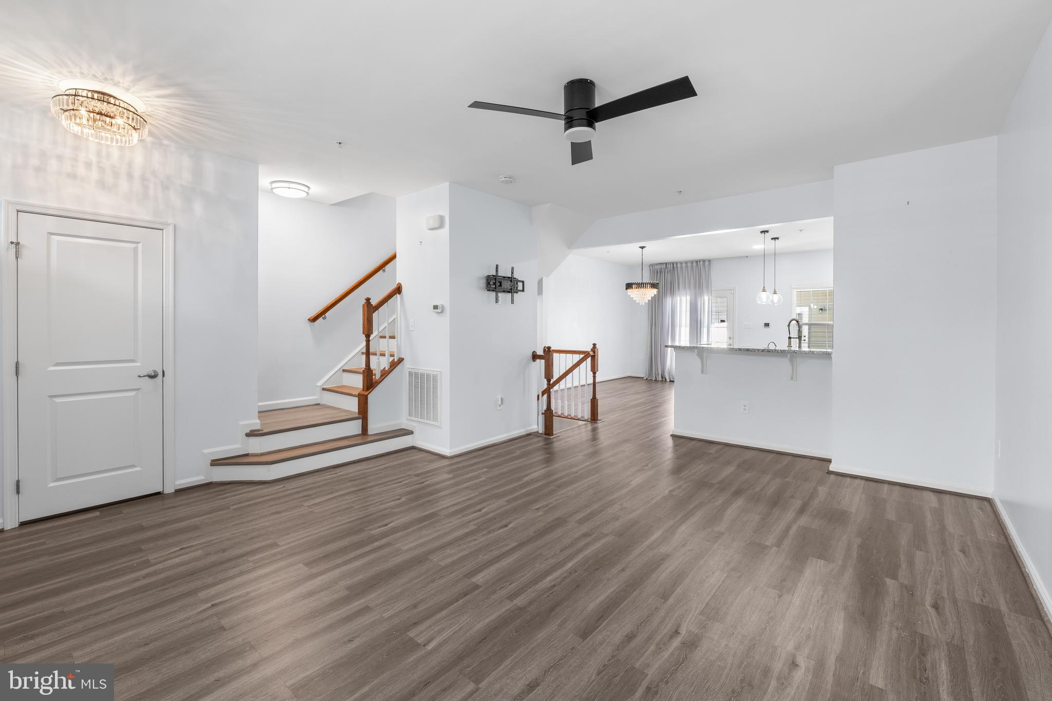 LANDSDALE - Residential Lease