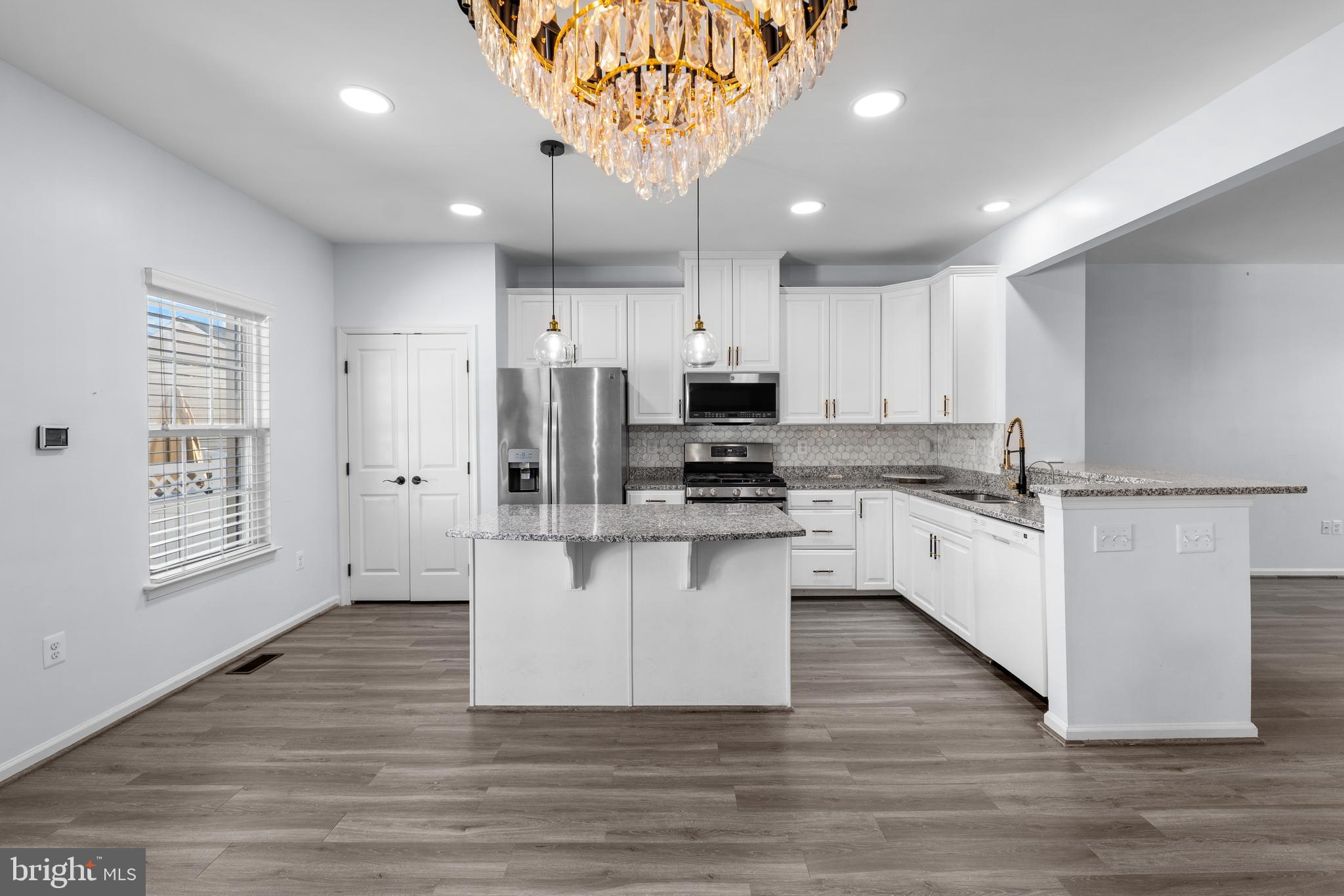 LANDSDALE - Residential Lease