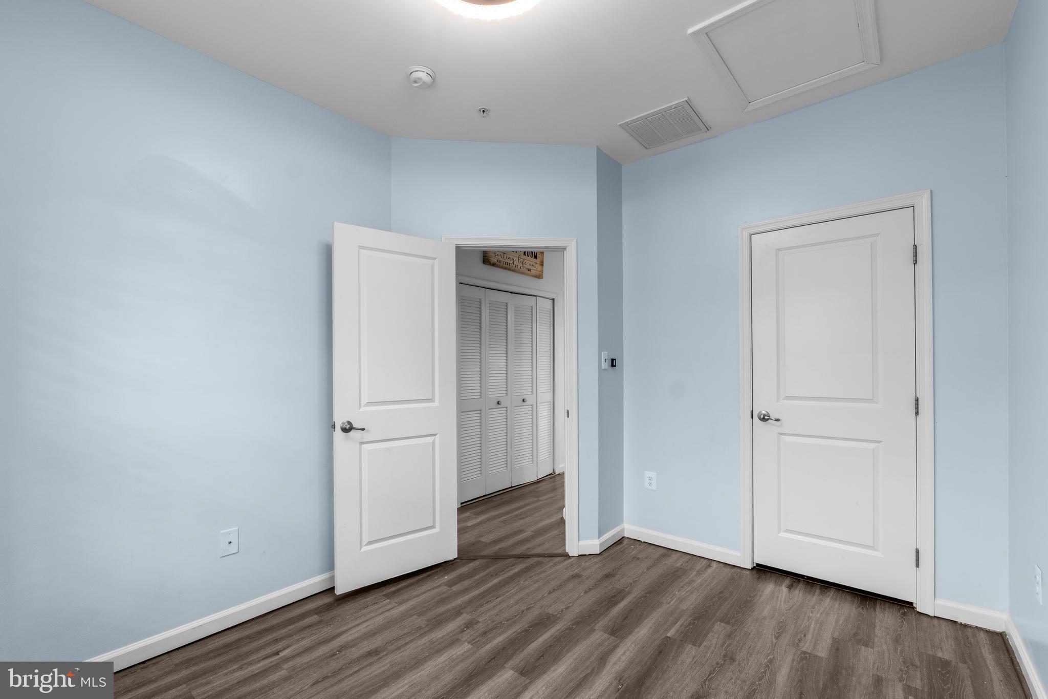 LANDSDALE - Residential Lease