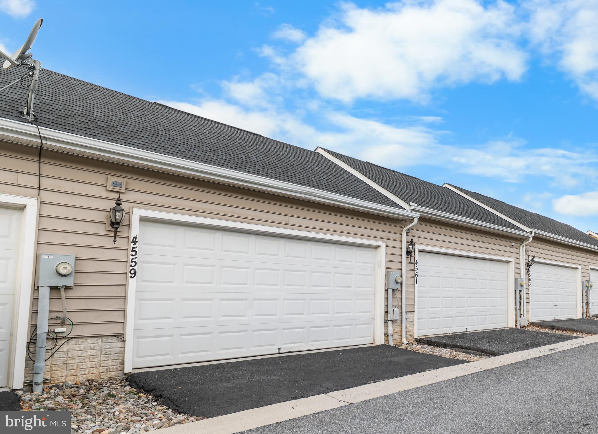 LANDSDALE - Residential Lease