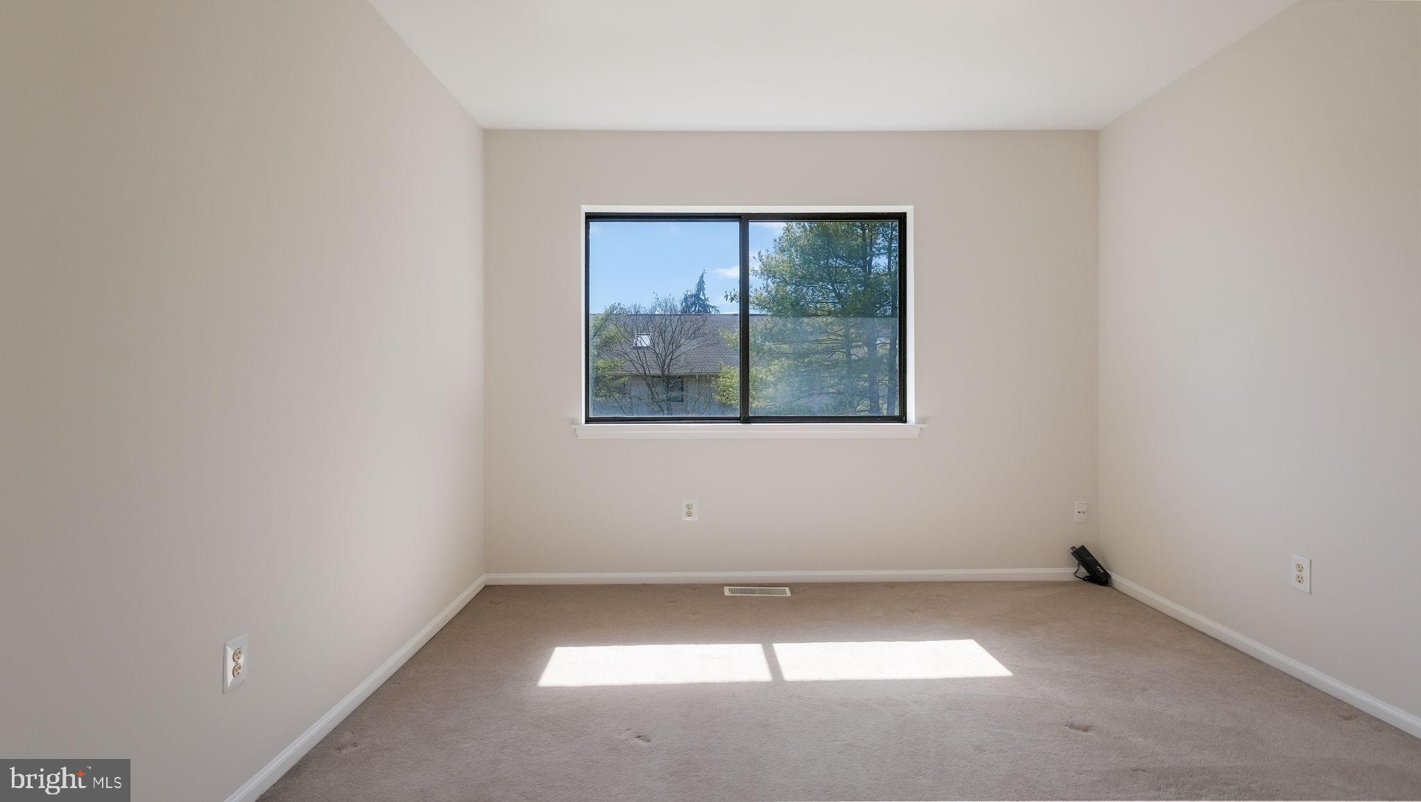 YARDLEY CORNERS - Residential