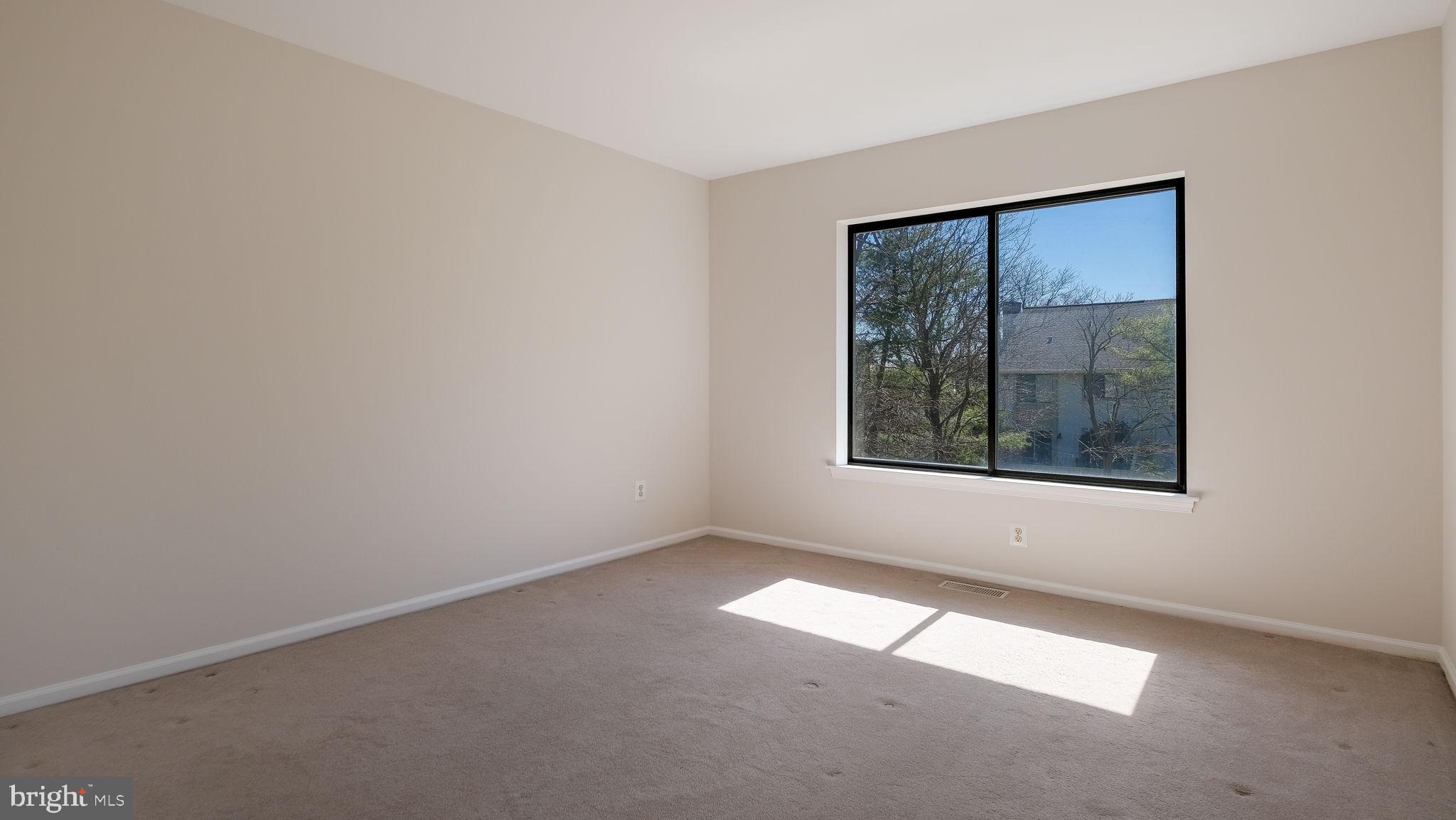 YARDLEY CORNERS - Residential