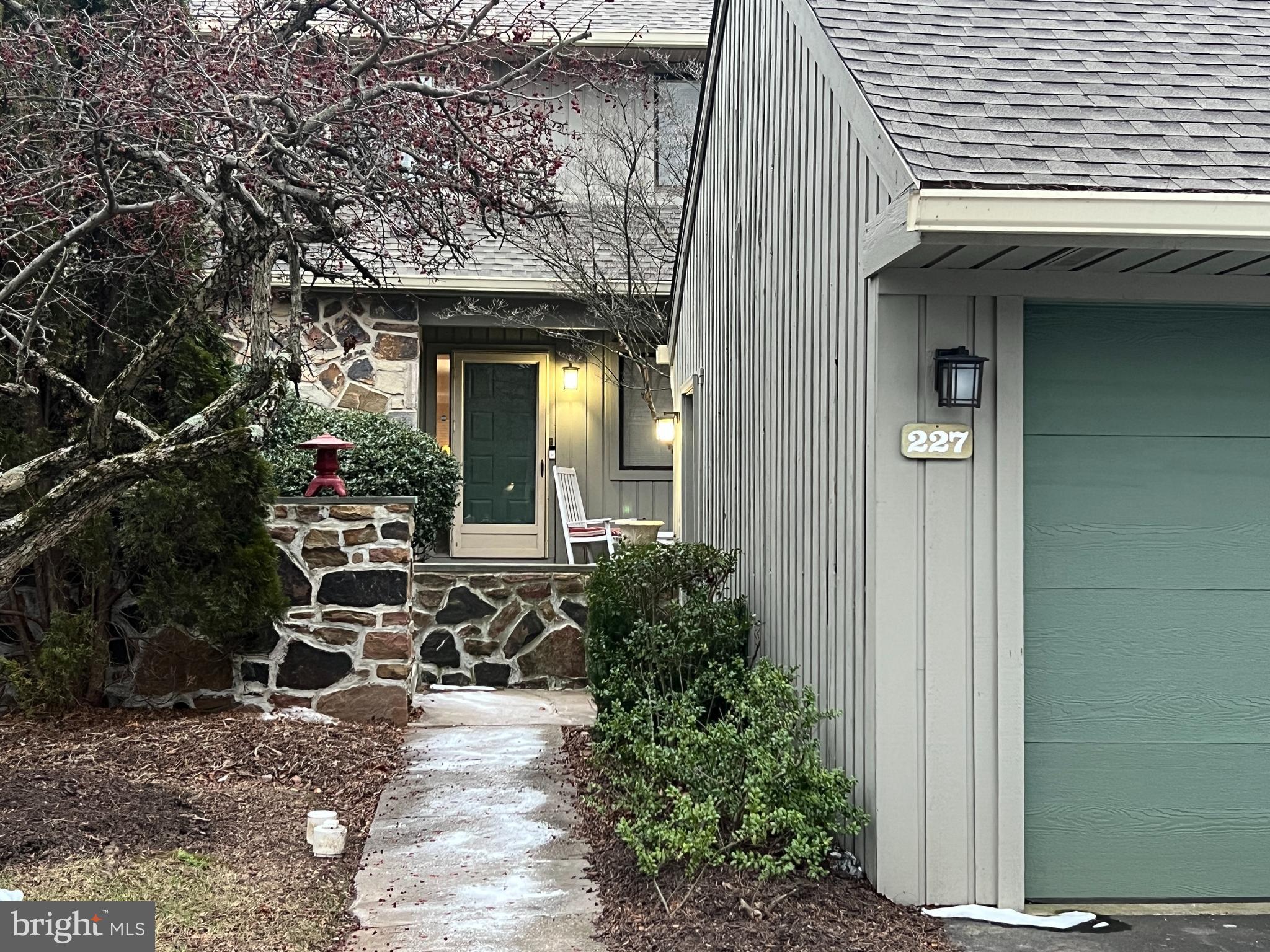 YARDLEY CORNERS - Residential