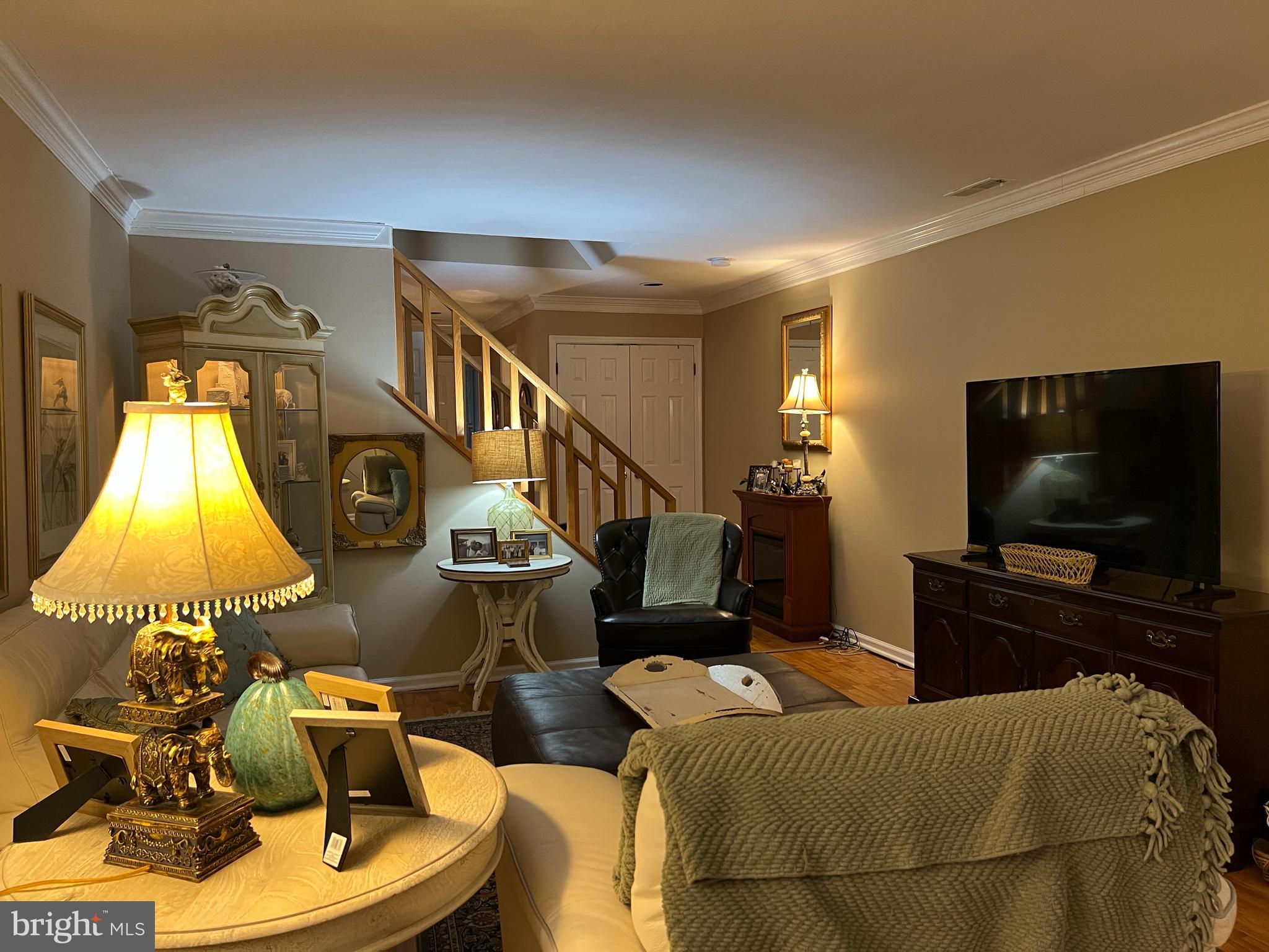 YARDLEY CORNERS - Residential