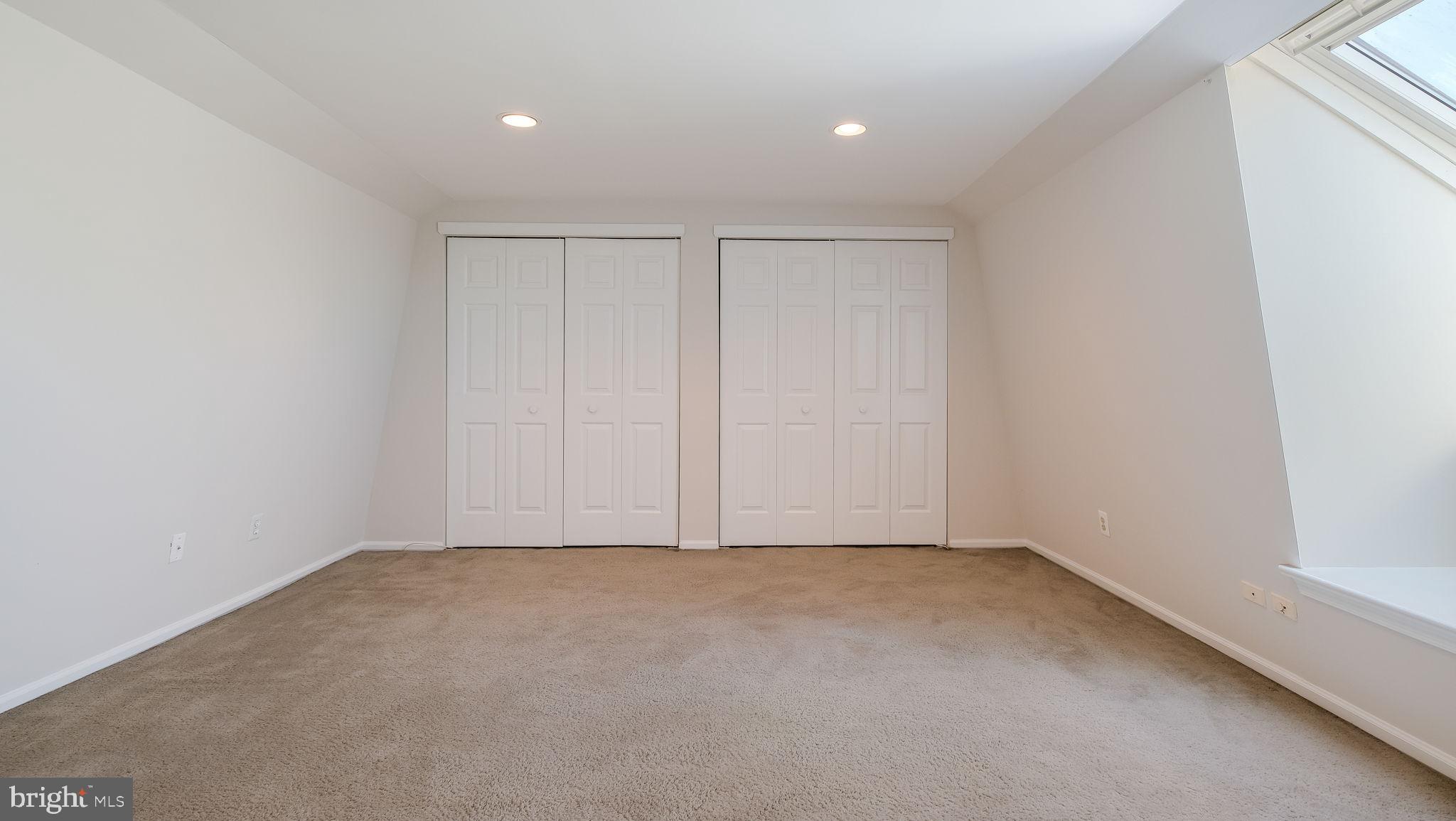 YARDLEY CORNERS - Residential