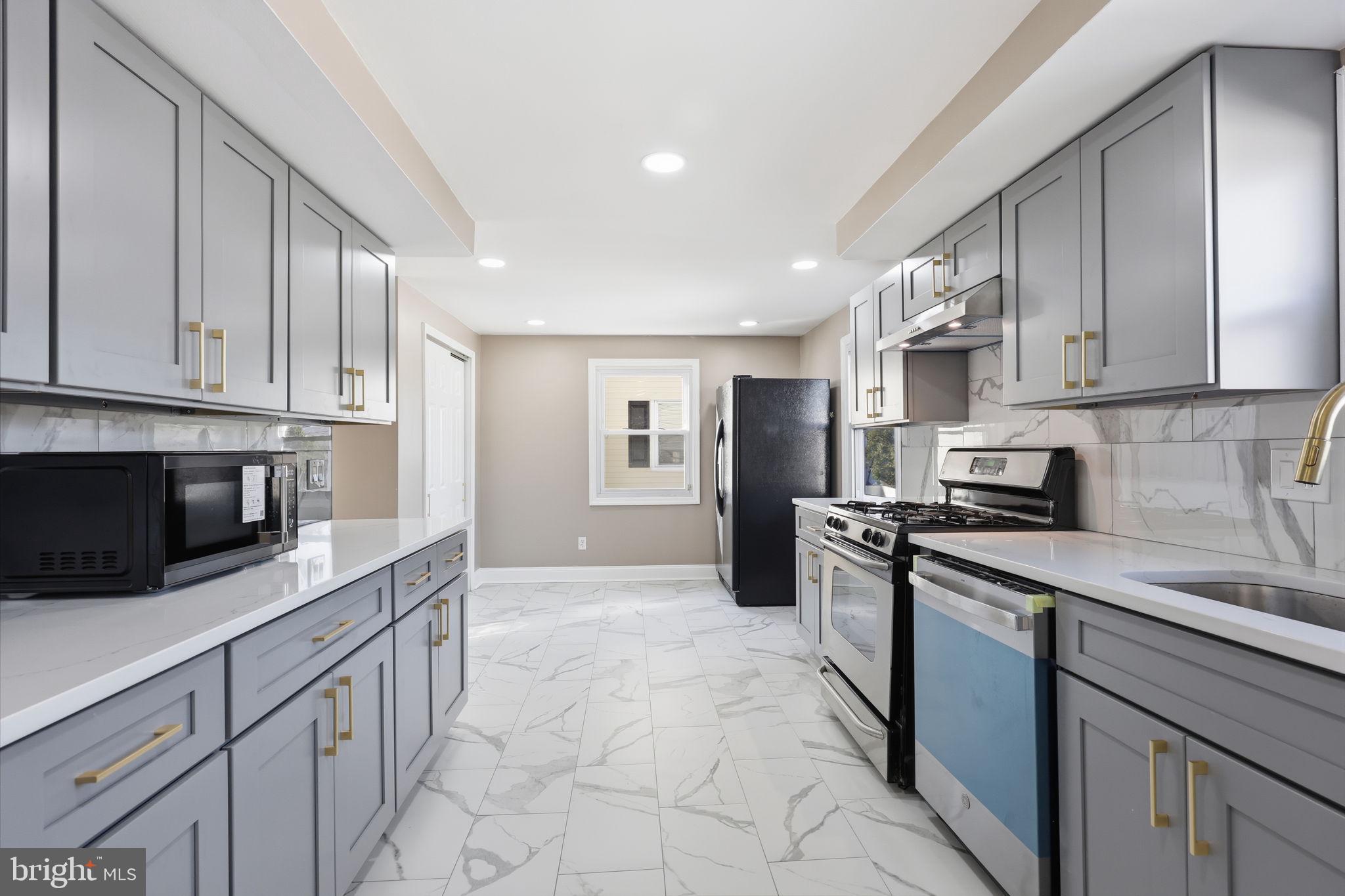 SOMERTON - Residential