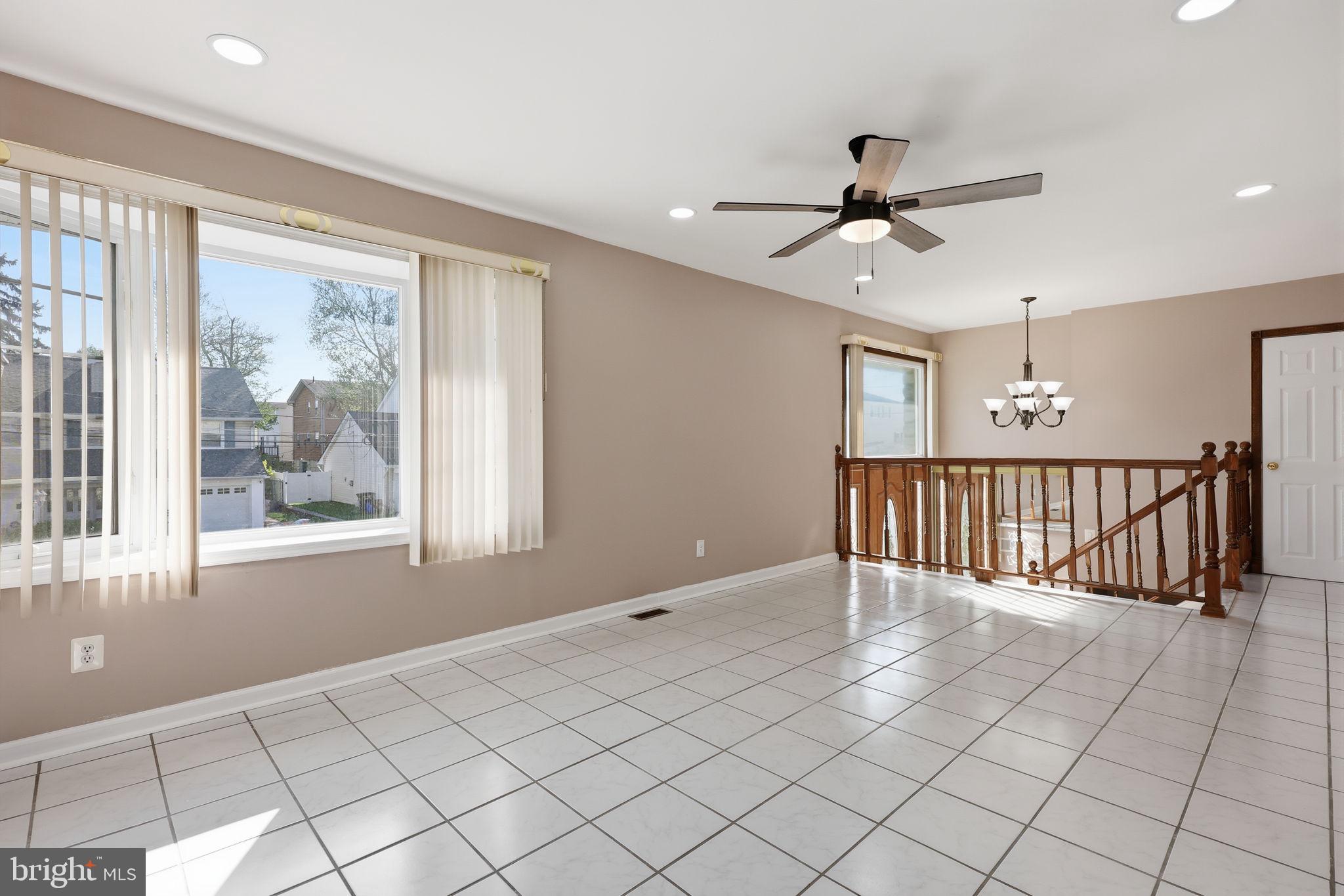 SOMERTON - Residential