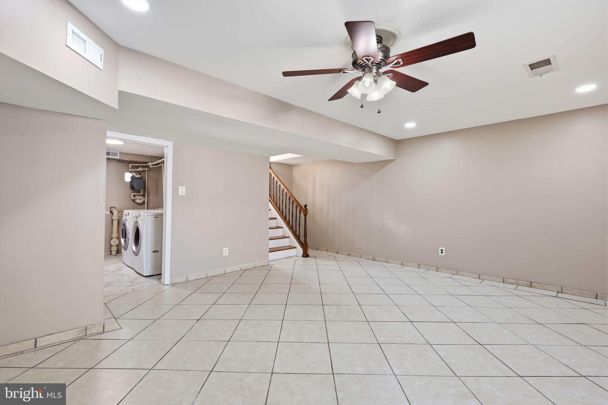 SOMERTON - Residential