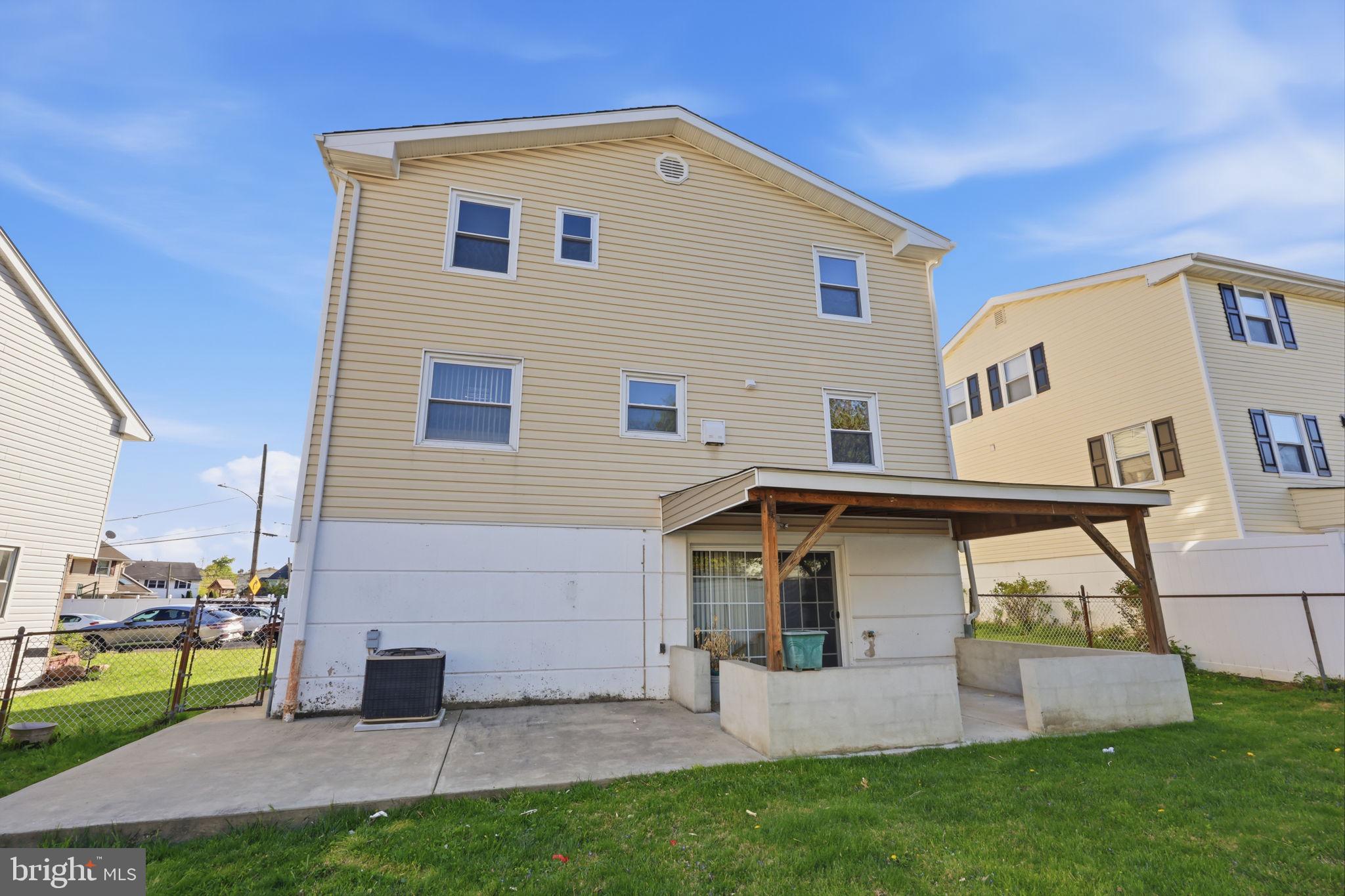 SOMERTON - Residential