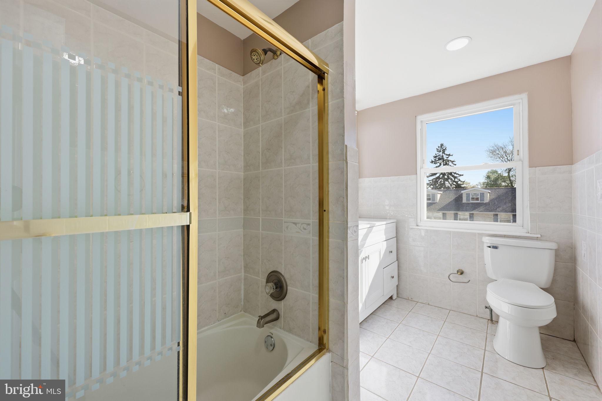 SOMERTON - Residential