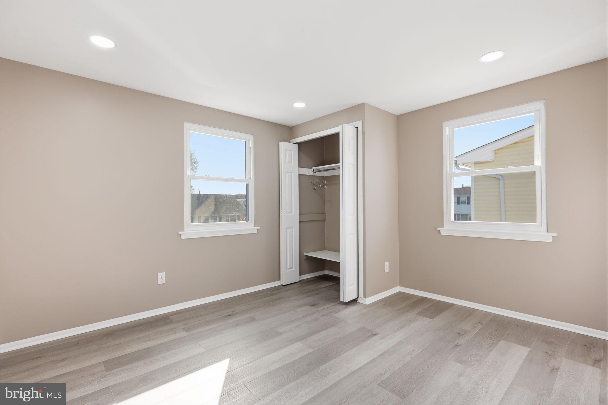 SOMERTON - Residential