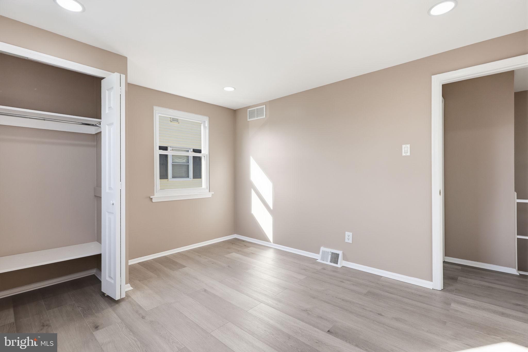 SOMERTON - Residential