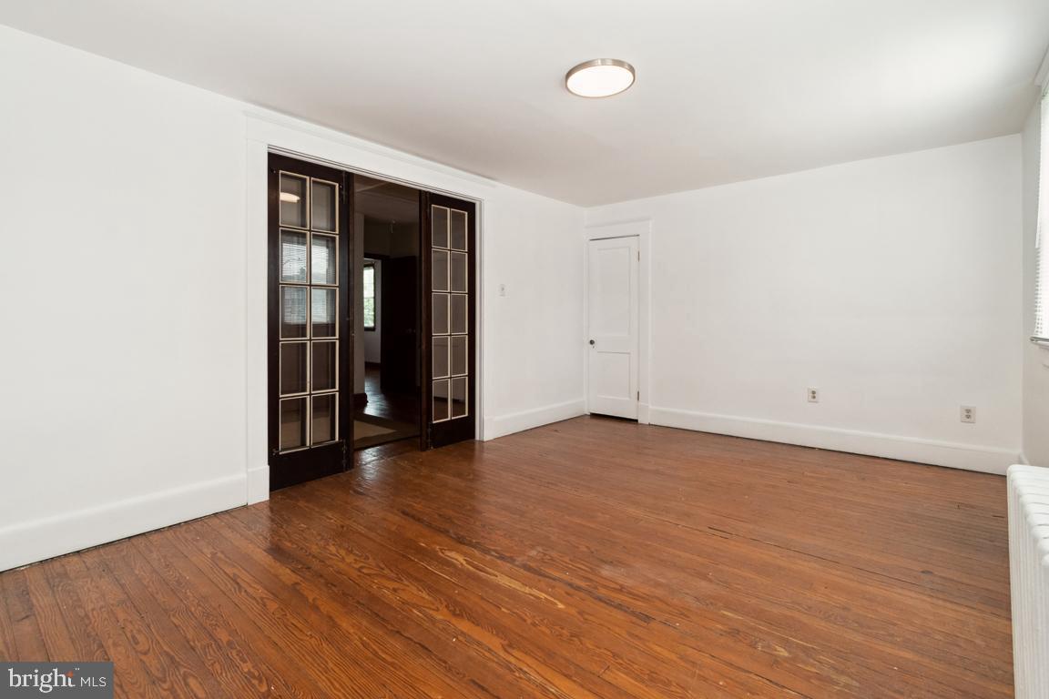 PARKVILLE - Residential Income