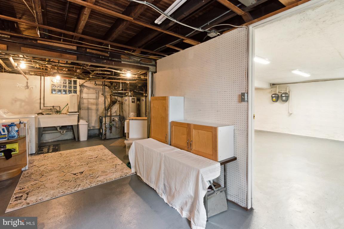 PARKVILLE - Residential Income