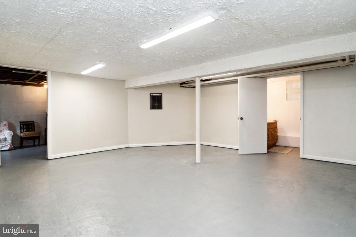 PARKVILLE - Residential Income