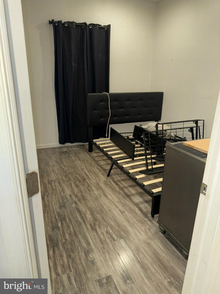 ELMWOOD PARK - Commercial Sale